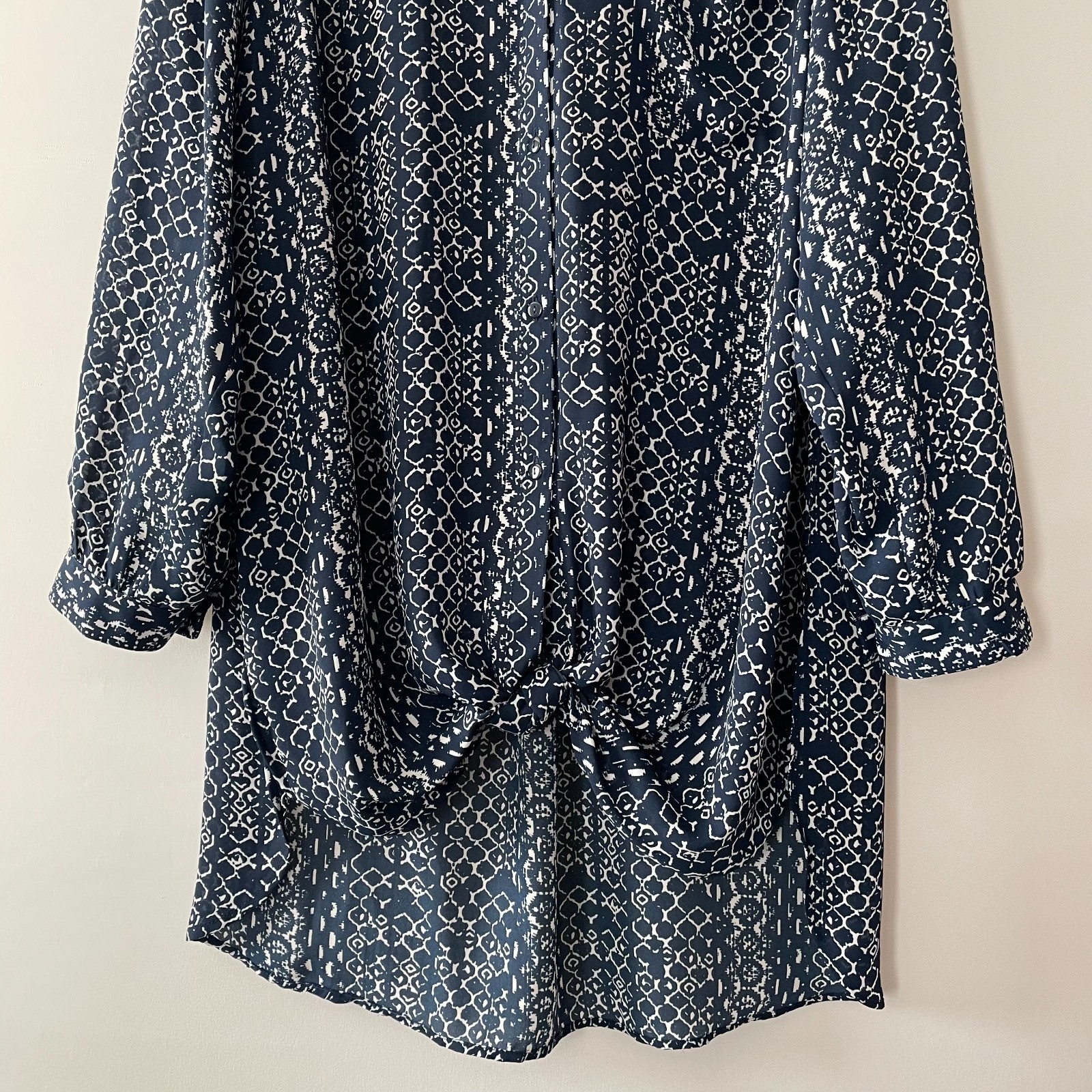 NWT Mv Danielle Womens Indigo Blue Snake Print Roll Tab Sleeve Tunic Top Size XL