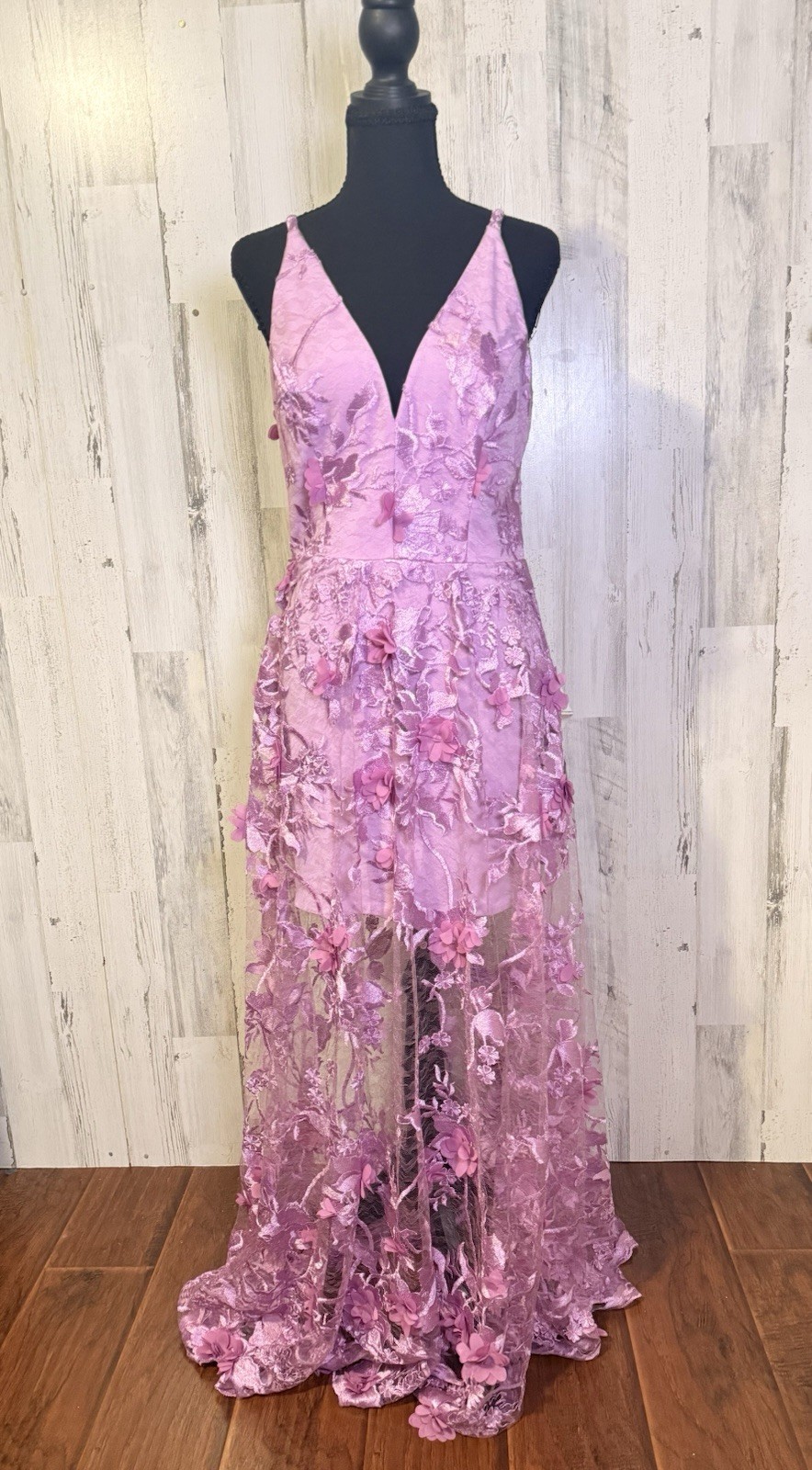 Dress The Population Lavender 3D Floral Lace V-Neck Strappy Long Gown M