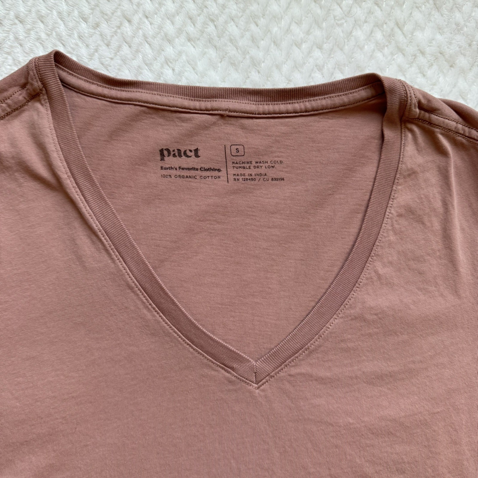 PACT Organic Cotton V Neck T Shirt S Mauve Pink Minimalist Capsule Wardrobe