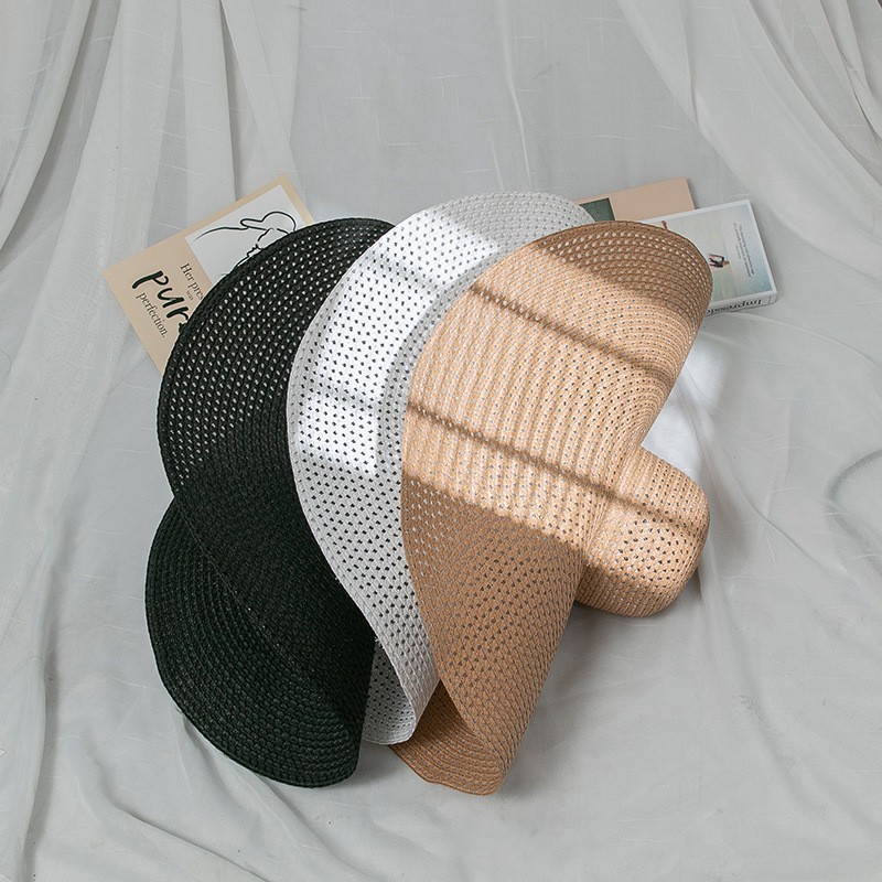 Women’s Straw Woven Beach Hat With Oversized Eaves