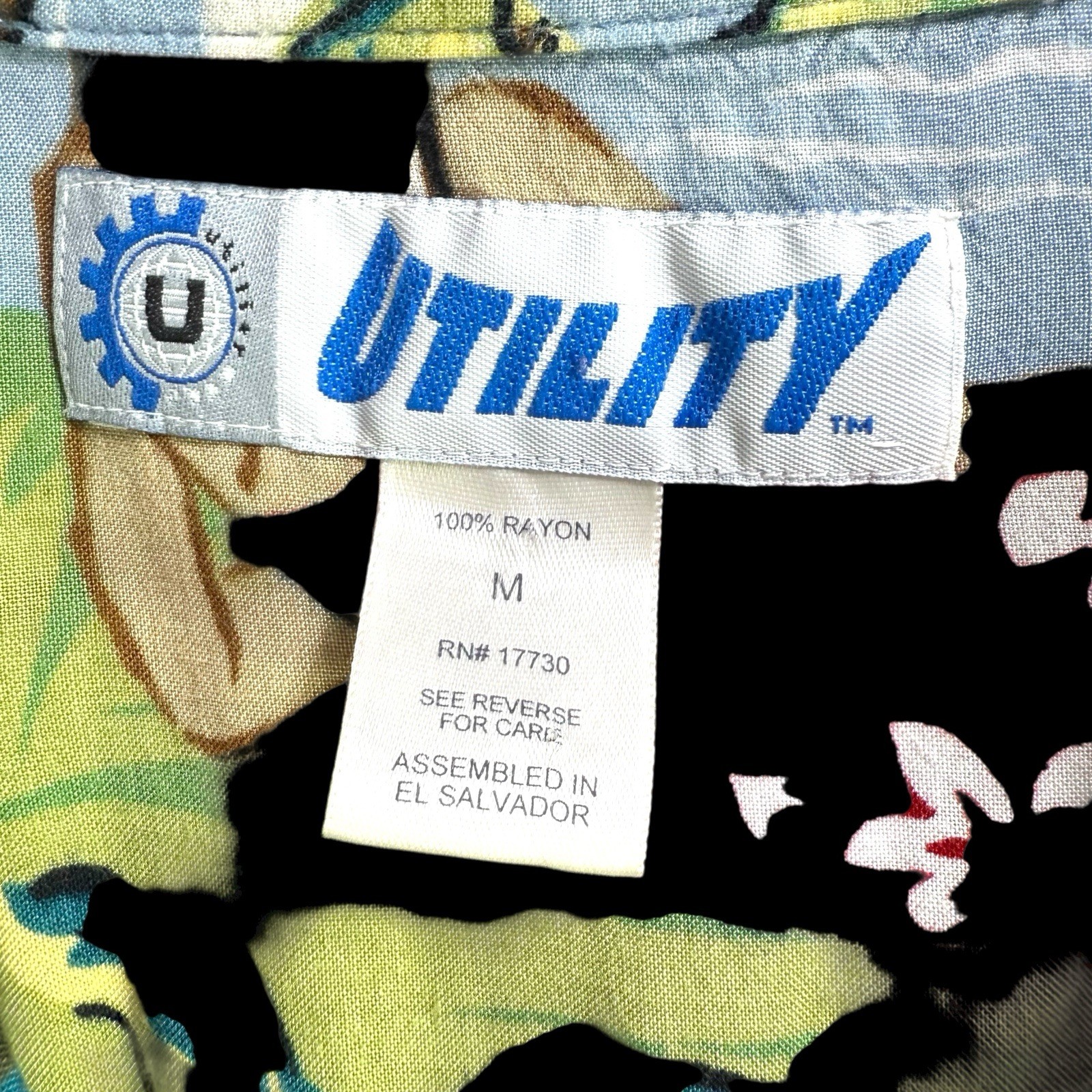 Utility Hawaiian Shirt Men’s Size M Colorful Rayon Tropical Aloha Beach Casual