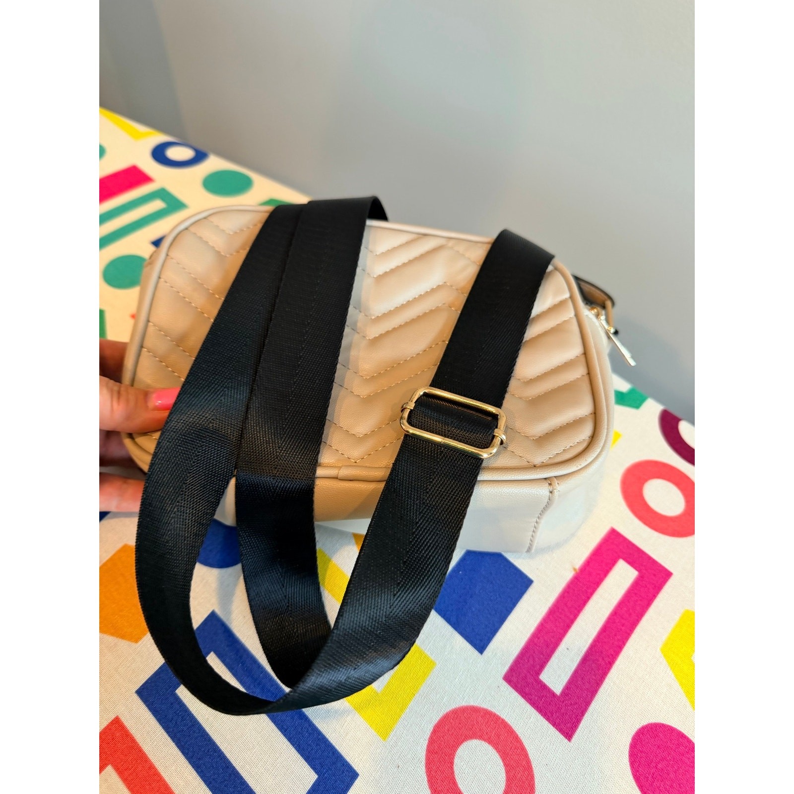 Lily & Ivy Nude Beige Chevron Quilted Camera Bag Crossbody Purse Web Strap