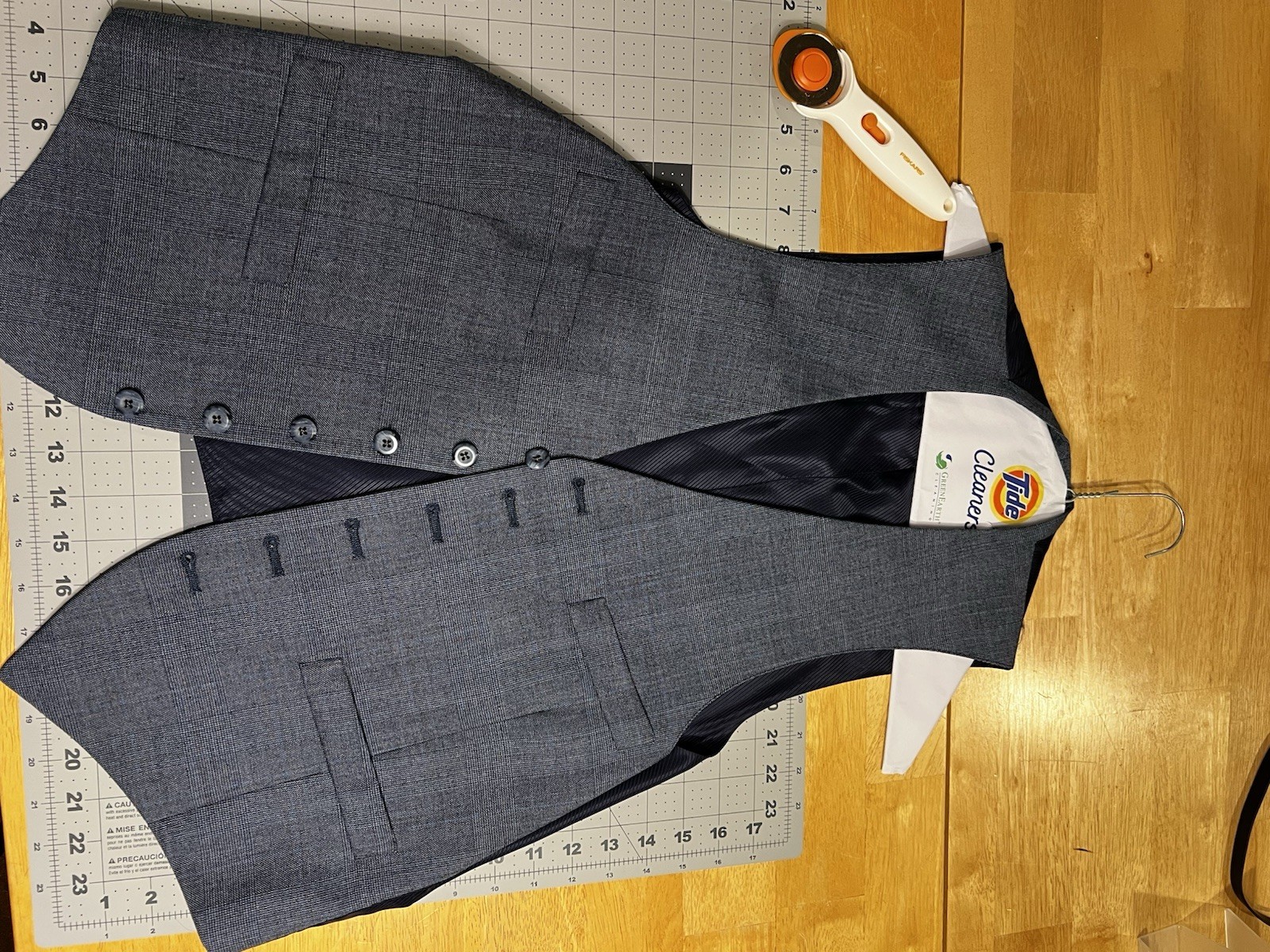 Hart Schaffner Marx Men’s Blue Wool 3 Piece Suit