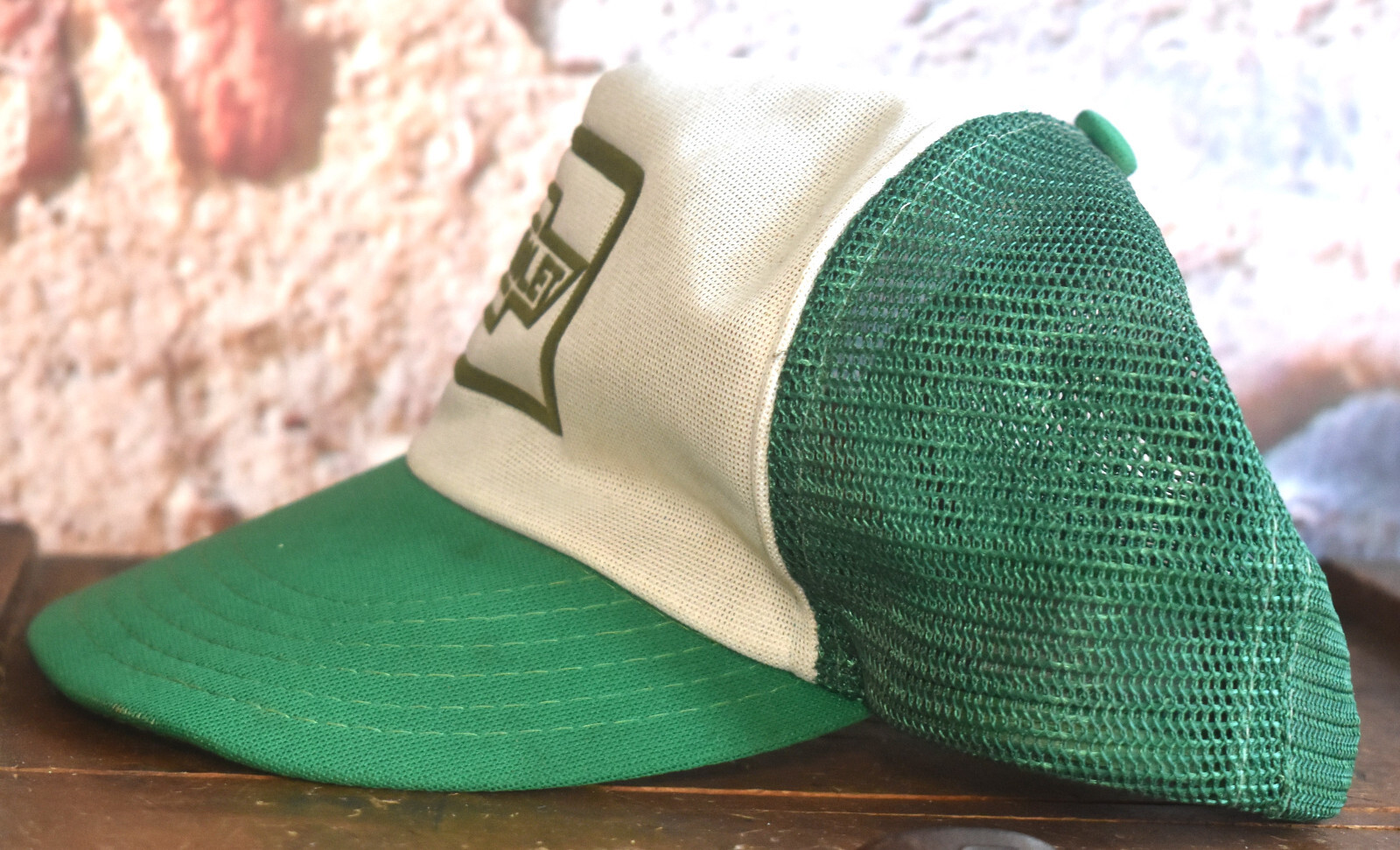 Vintage Chevrolet Chevy Advertising Mesh Snapback Trucker Hat S/M 6 3/4-7 1/4″