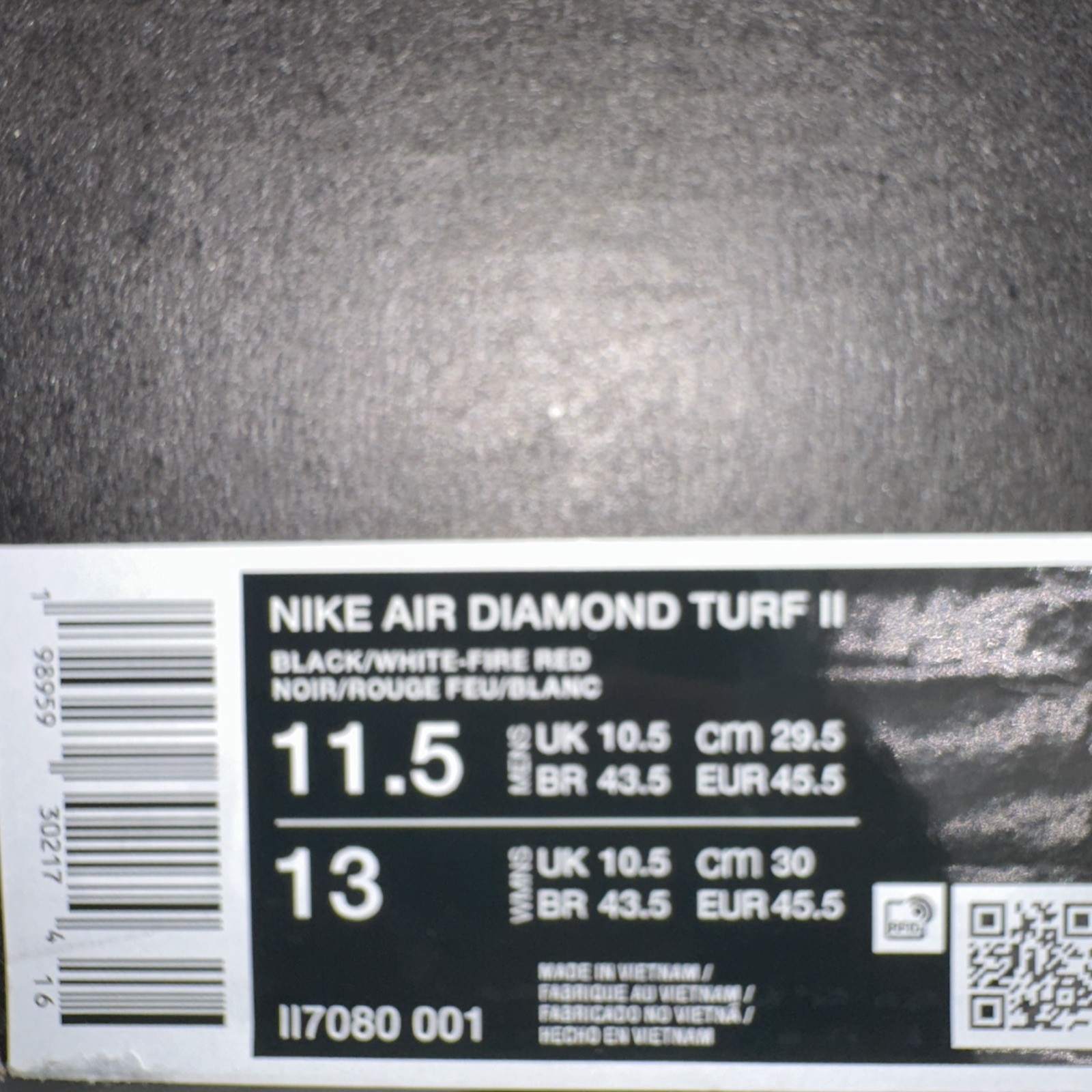 Nike Men’s Size 11.5 Air Diamond Turf II (II7080 001) Black/White Basketball