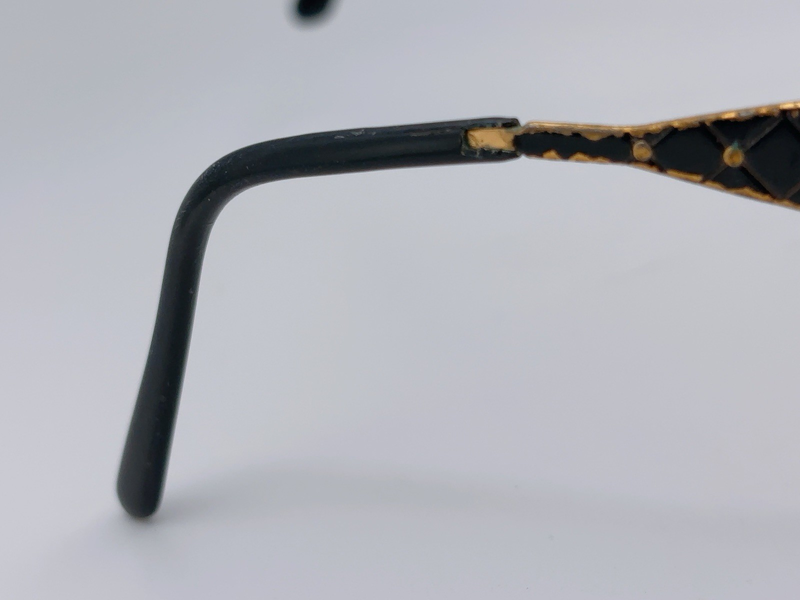 LAURA BIAGIOTTI SUNGLASSES P93-S MADE IN ITALY – Some Scratches On Lens Vintage