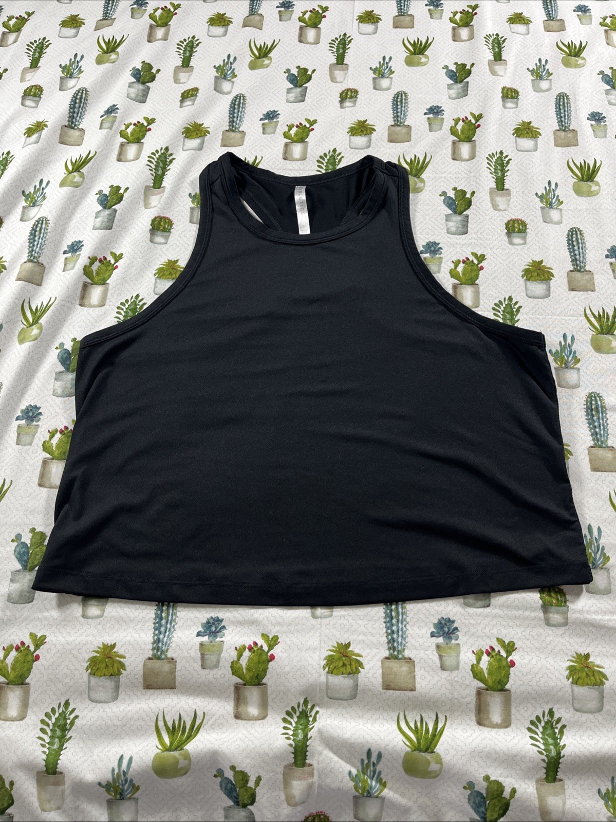 Fabletics Women’s Size Large Racerback Tank Tops Crop Lot Of 4