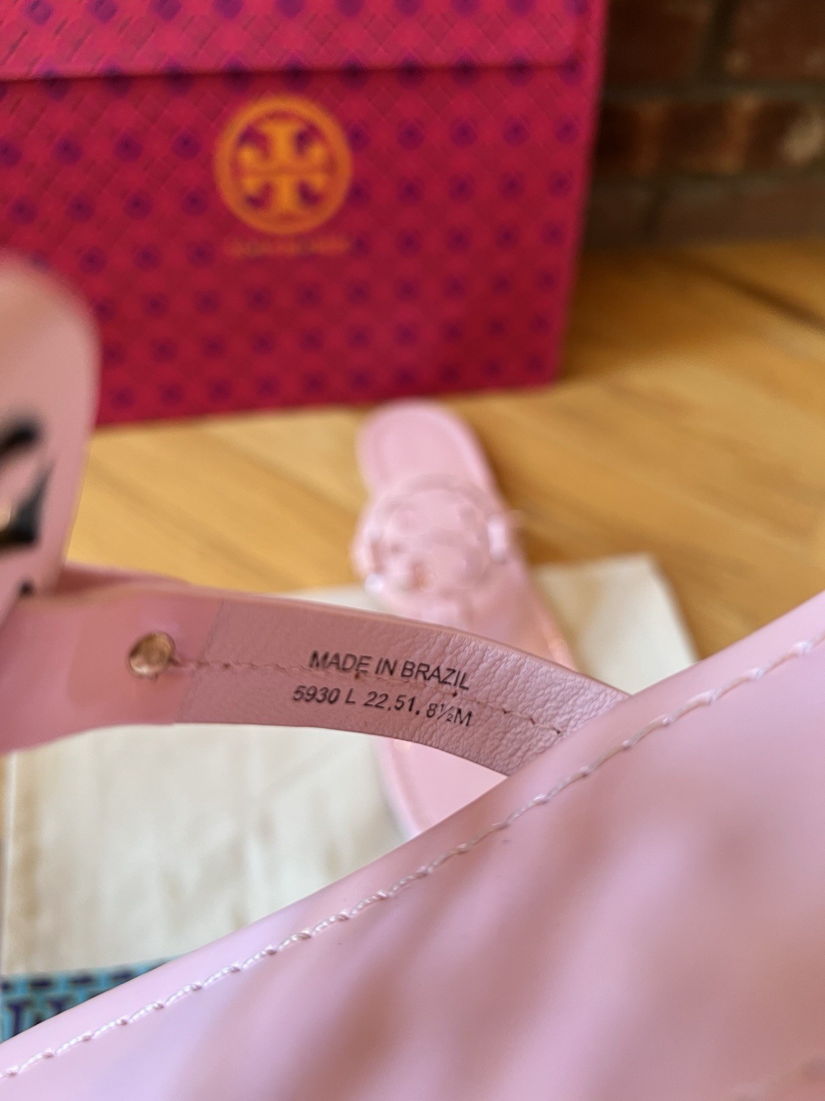 Tory Burch Petunia Pink Patent Leather Miller Sandals Size 8.5
