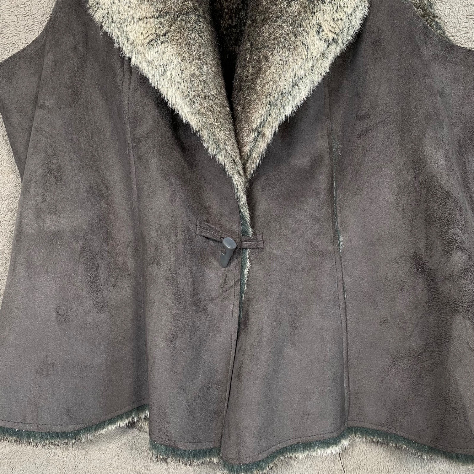 Coldwater Creek Womens Faux Suede Fur Lined Vest Size 1X Outdoors Toggle Button