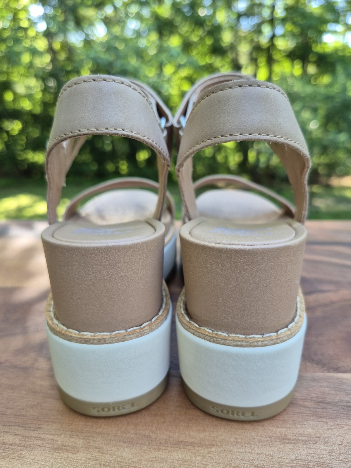 NIB SOREL Joanie IV Y-Strap Wedge Sandals, Honest Beige & Bleached Ceramic, 6M