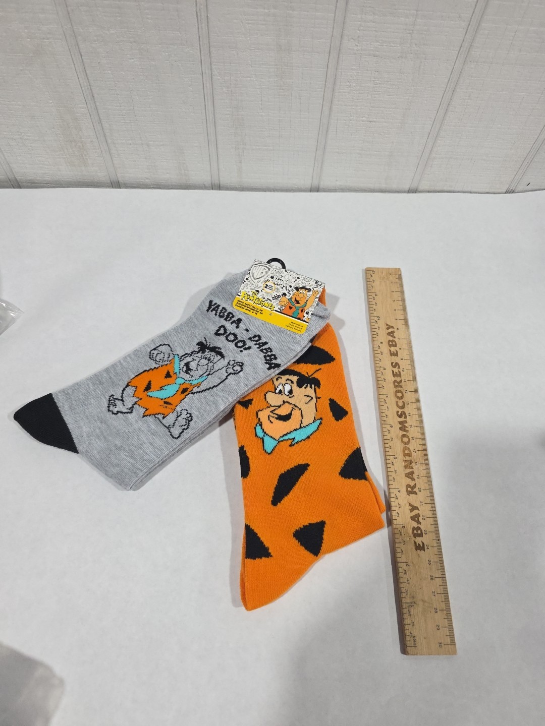 Fred Flintstone Men’s Cartoon Print Novelty Socks 2 Pairs Fits Sizes 6-12 NWT