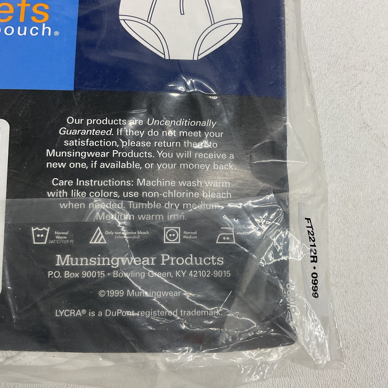 Munsingwear Men’s Cotton Briefs Pack Of 3 Size 32-34 M White Kangaroo Pouch NEW
