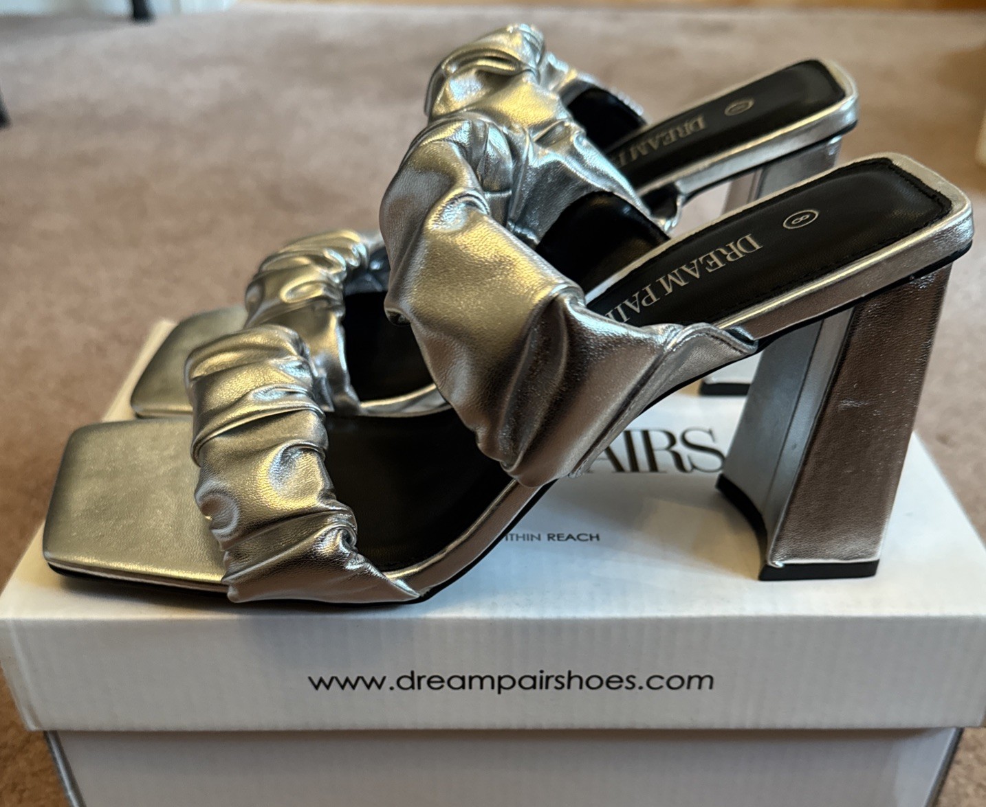 NEW Dream Pairs Silver Chunky Heel Cocktail Party Wedding Vegas Club Shoes 9.5