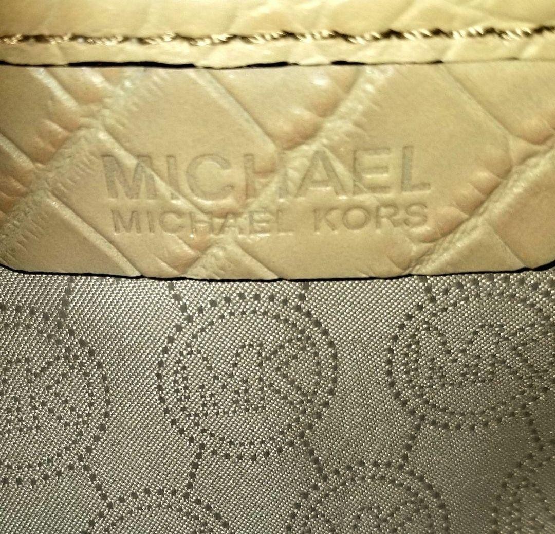 MICHAEL KORS Crocodile Embossed Handbag Large Capacity Beige