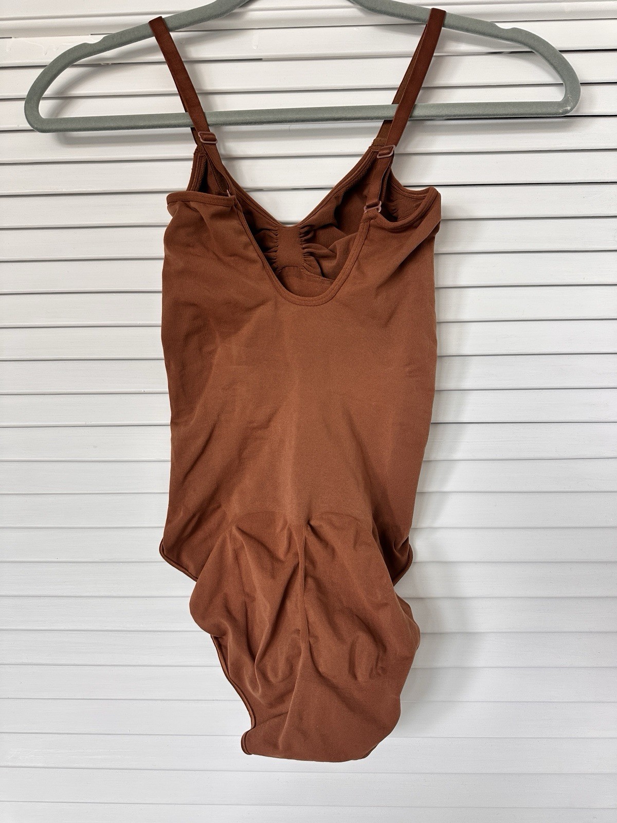 SKIMS Seamless Sculpt Bodysuit Shapewear Rust Brown Size M