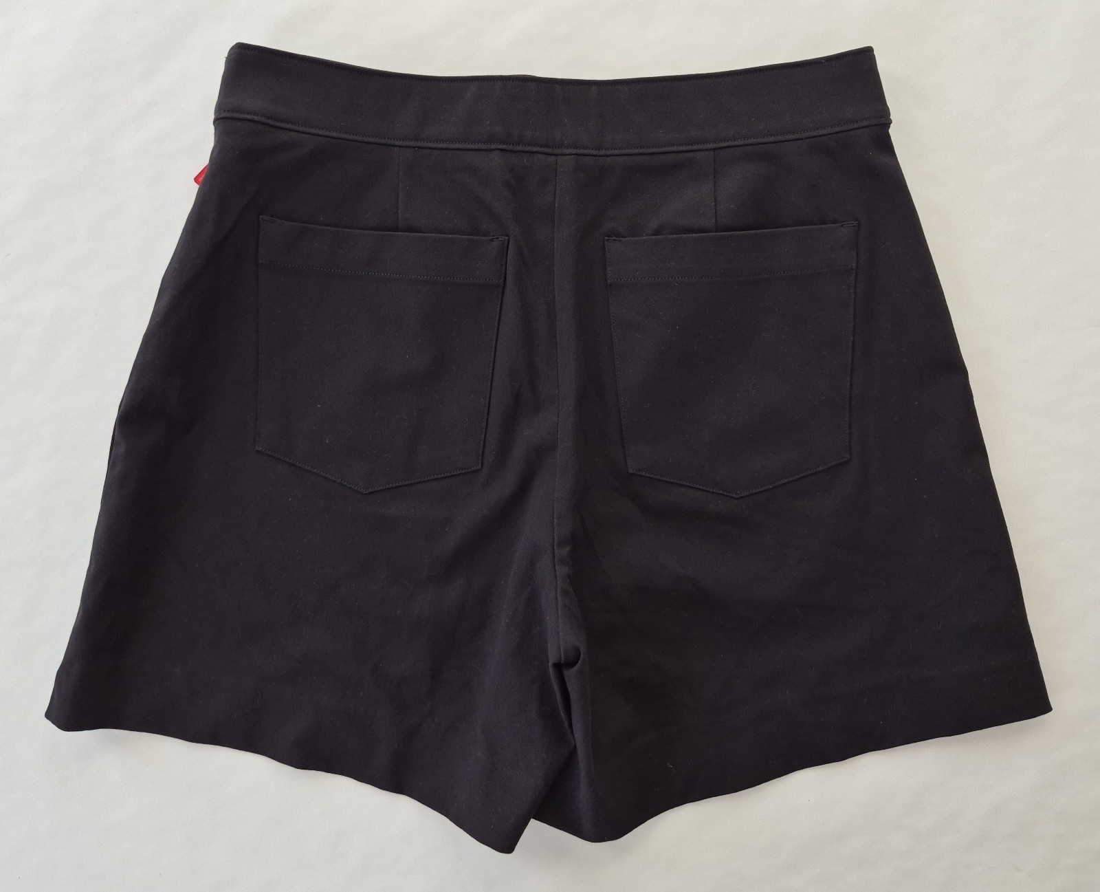 Spanx Women’s M Polished 6″ Black Shorts Cotton Blend