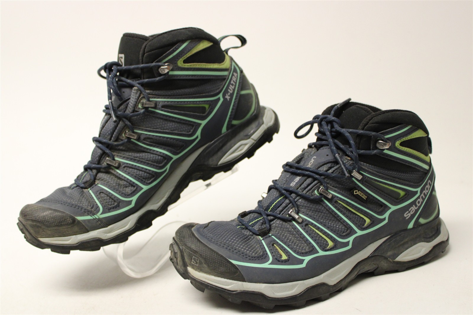 Salomon Womens Size 8.5 40 2/3 Grey Green X Ultra Mid 2 GTX Hiking Boots 371524
