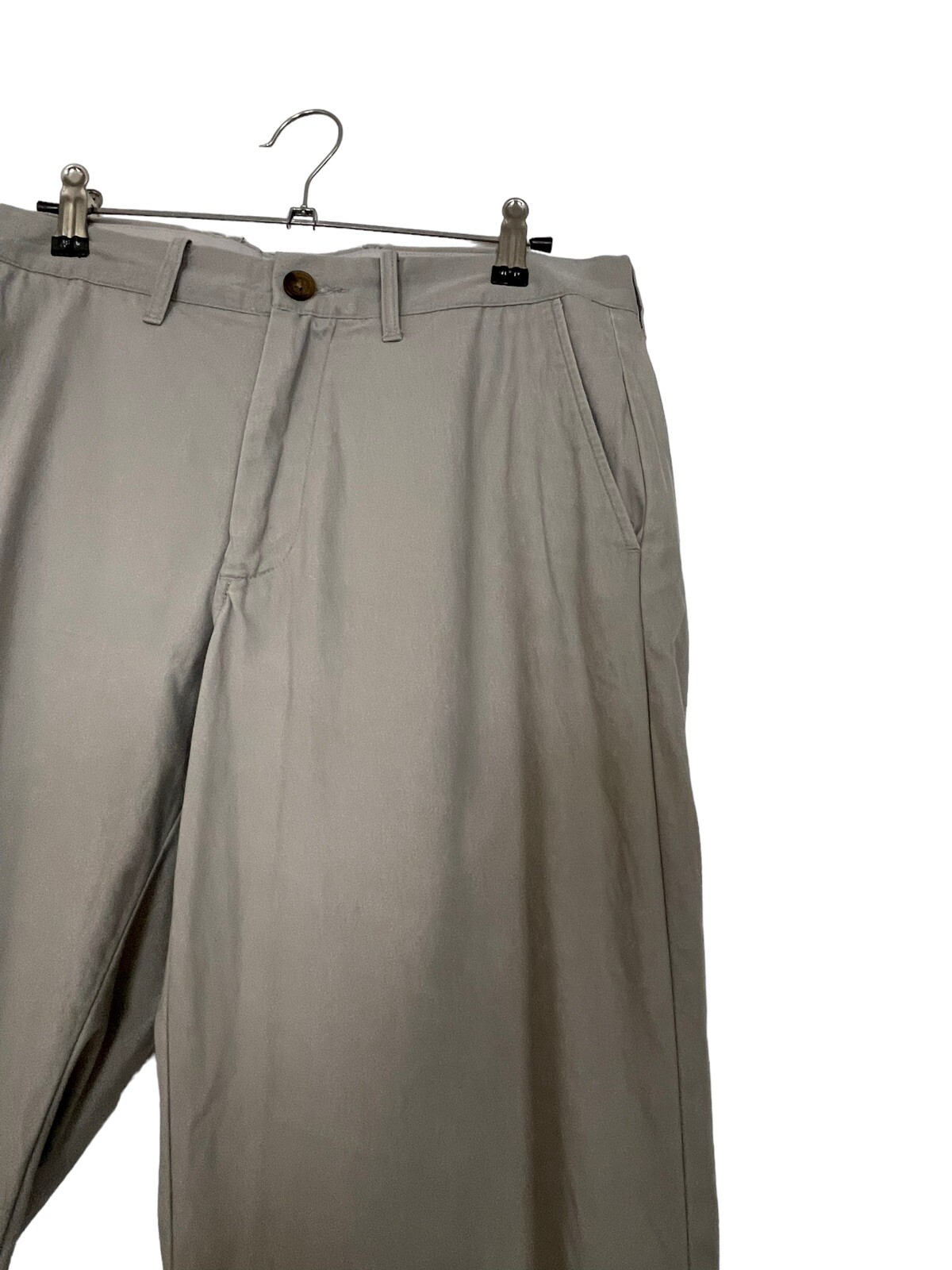 J. Crew The Sutton Chino Pants Men’s Size 31 Gray Khaki Flat Front 31×32 Slacks