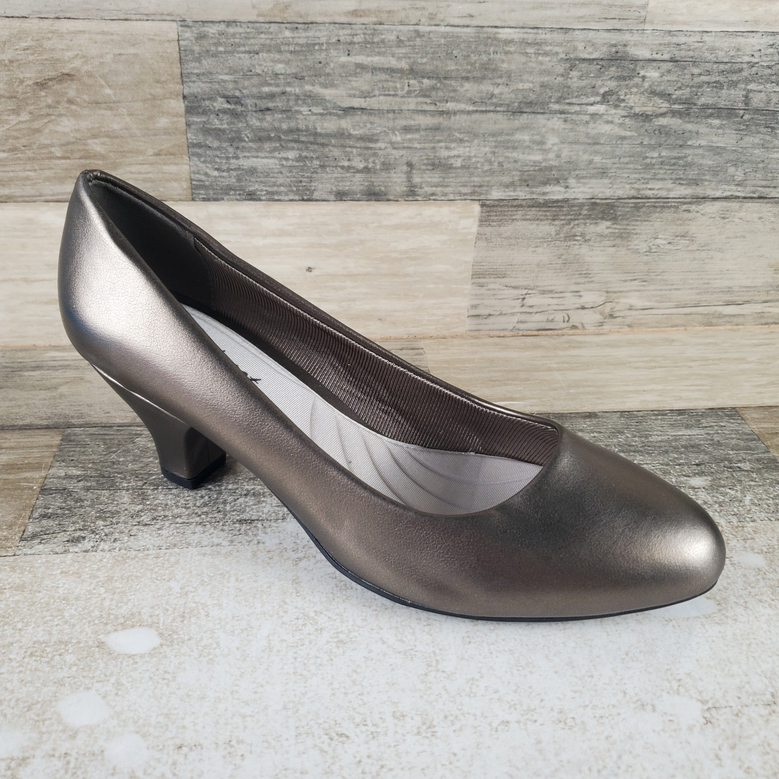 Easy Street Fabulous Womens Pumps Sz 8 W Pewter Comfort Round Toe Block Heel