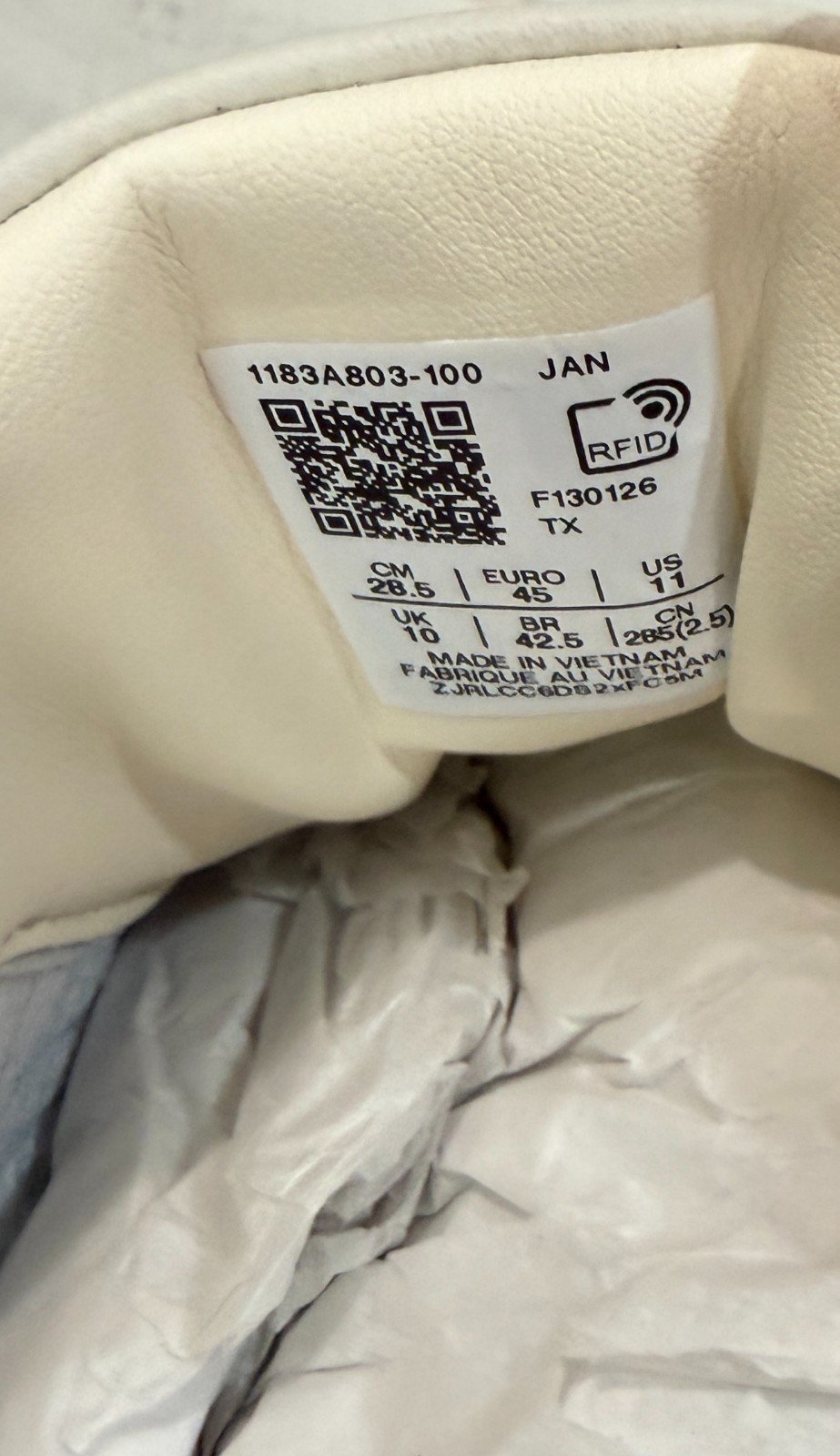 1183A803-100 Onitsuka Tiger GSM SD Cream/Peacoat Size 11 Mens, 12.5 Womens