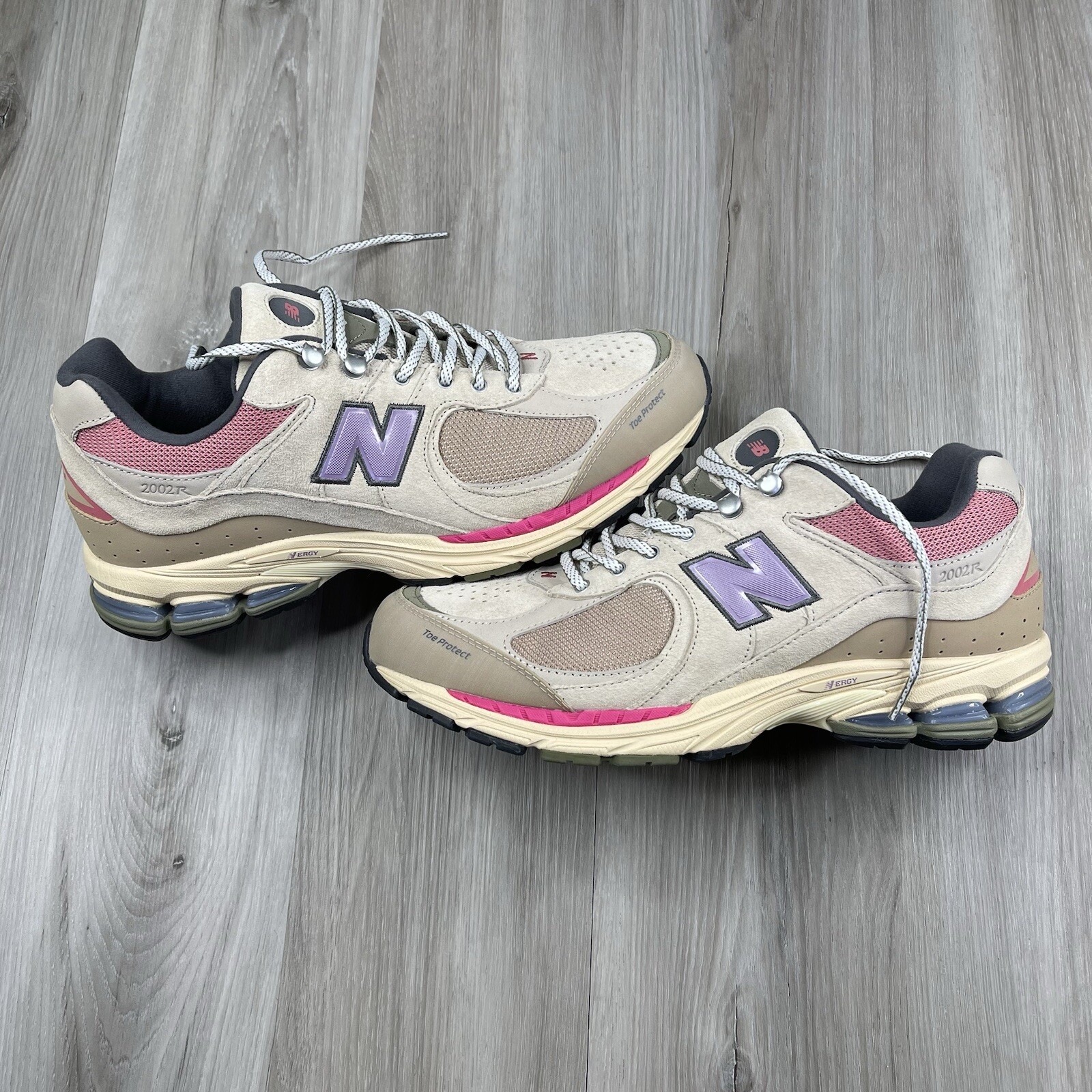 New Balance 2002R Beige Purple Pink Tan Hiking Trail Shoes M2002RWL Mens 12 NWOB