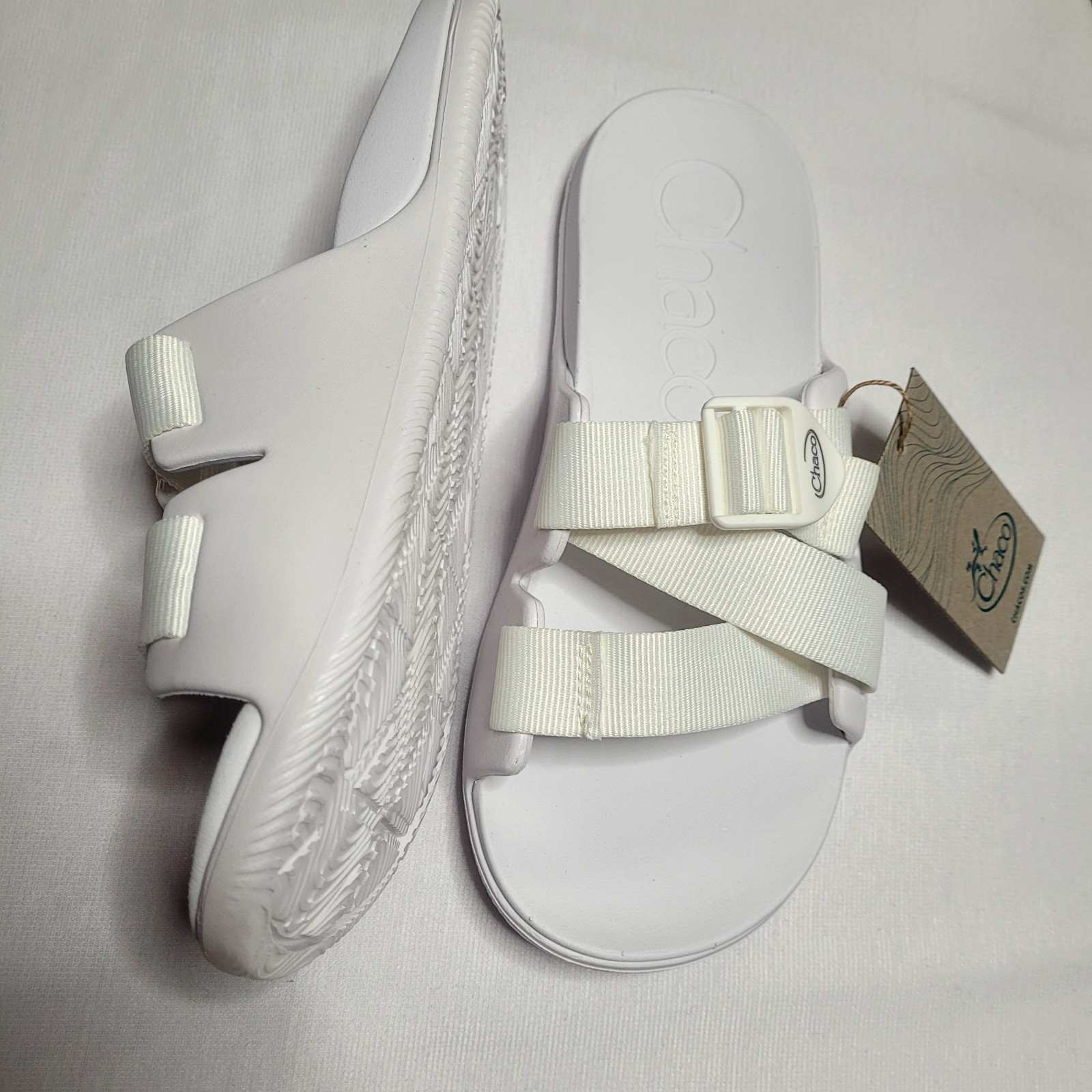 New!! Women’s Size US8 White Chaco Chillos Slide