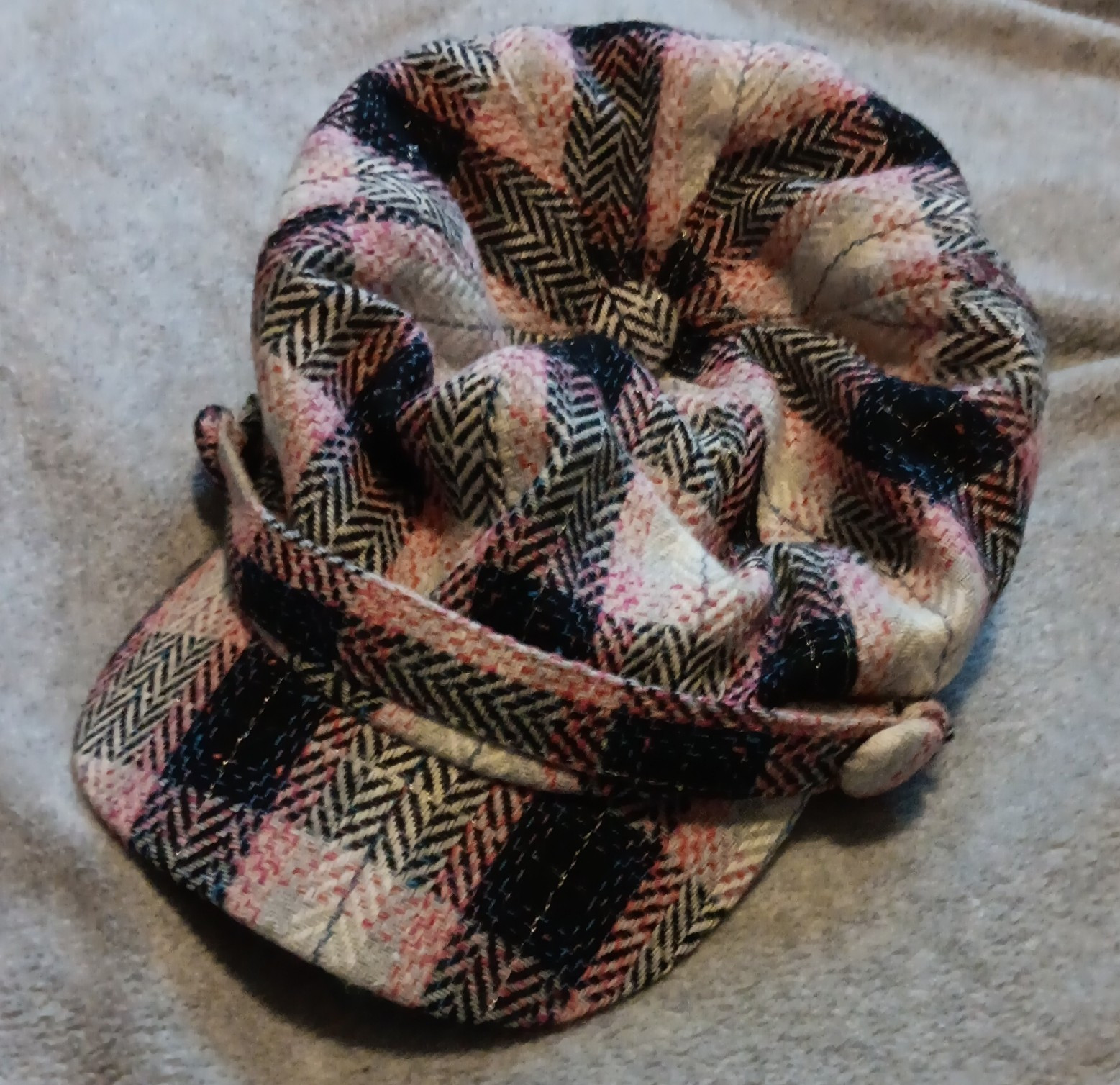 Women’s Plaid Newsboy Cap Pink/Black/White/Beige Lined Button Accent