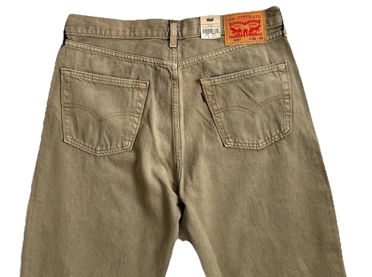 Levi’s Men’s 565 Loose straight Jeans