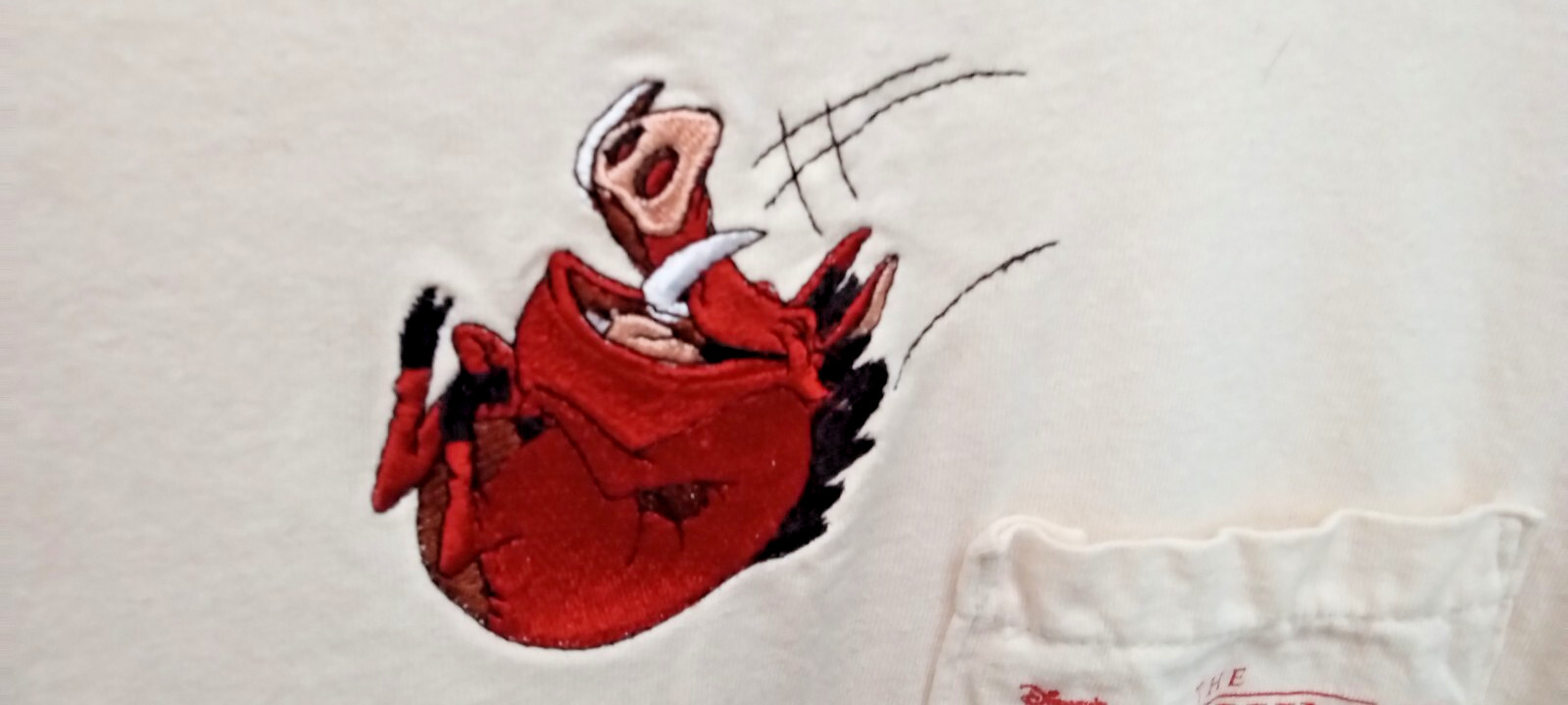 VTG Disney The Lion King Timon & Pumbaa Embordered Single Stitch Pocket T Shirt