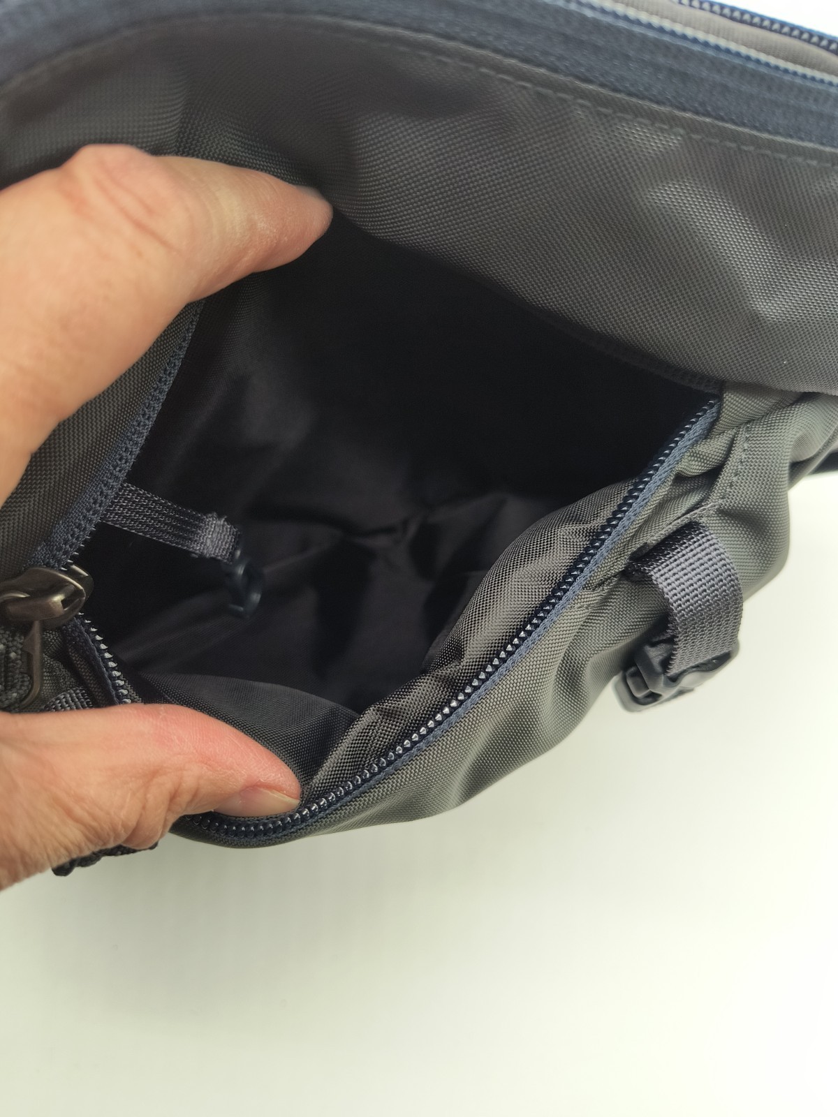 Patagonia Atom 8L Sling Backpack Bum Crossbody Backpack