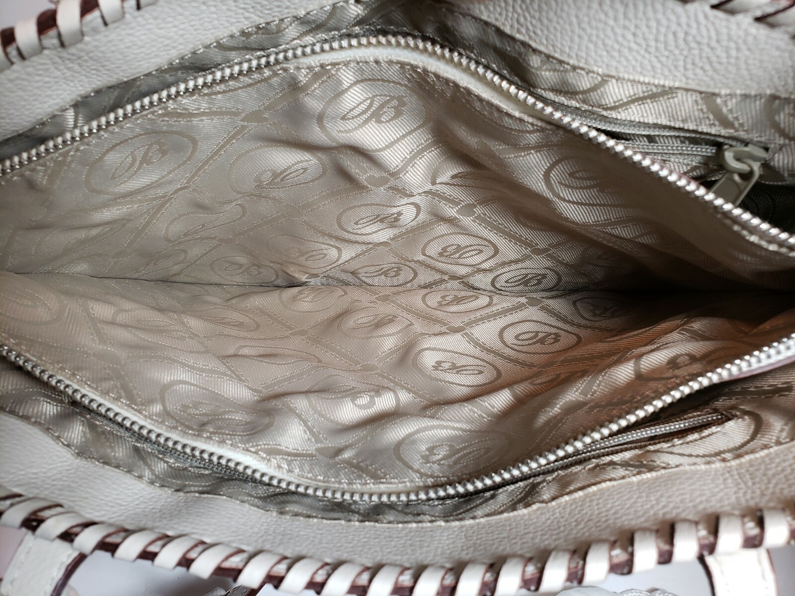BRIGHTON FERRARA COLL. WHITE EMILIA MEDALLION TOTE SHOULDER HANDBAG NWOT $410