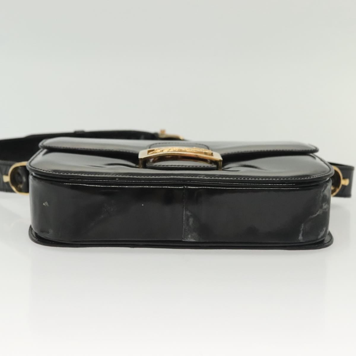 CELINE Horse Carriage Shoulder Bag Patent leather Black Gold Auth 142247