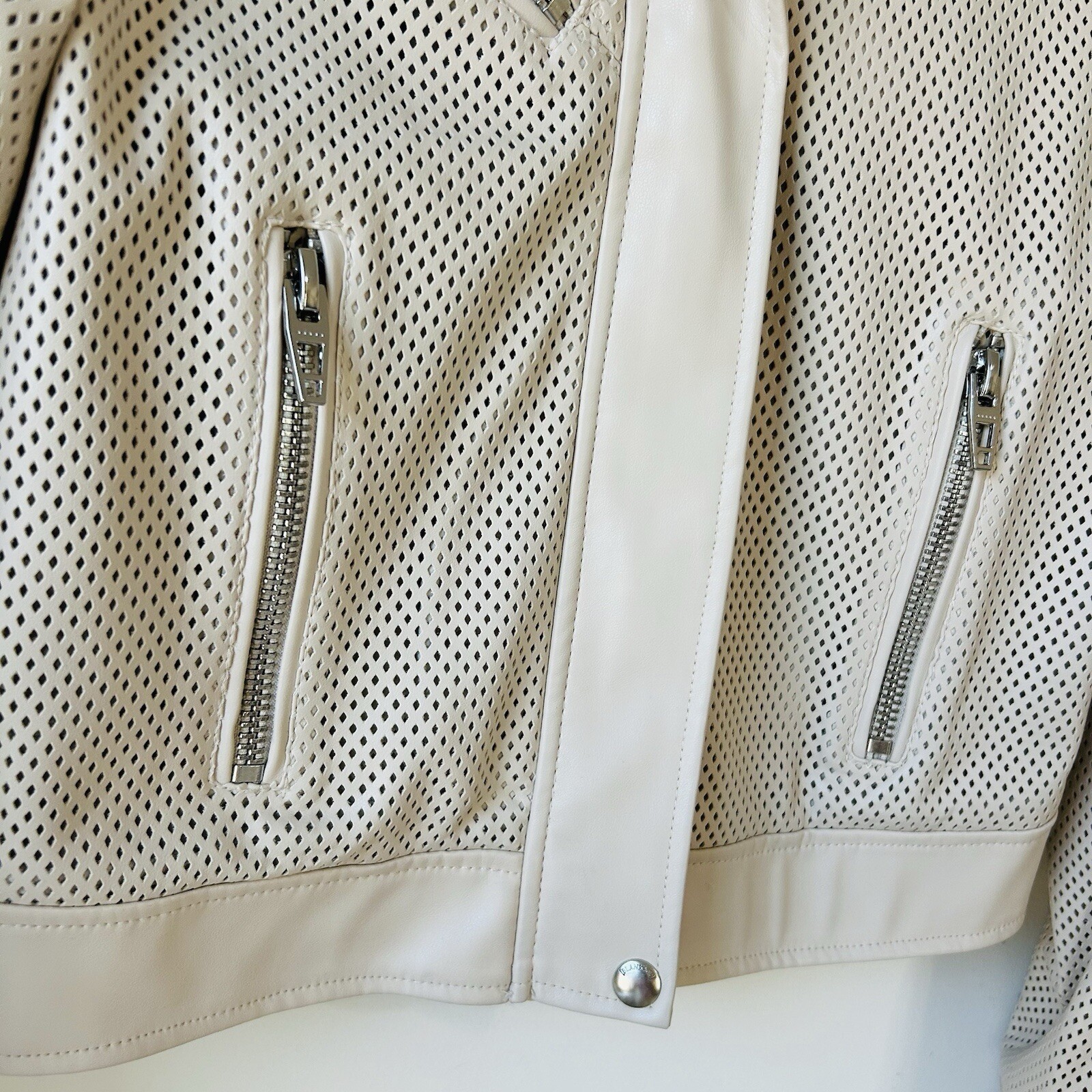 Blank NYC Imelda Cream Perforated Vegan Leather Moto Zip Jacket Womens Sz XS