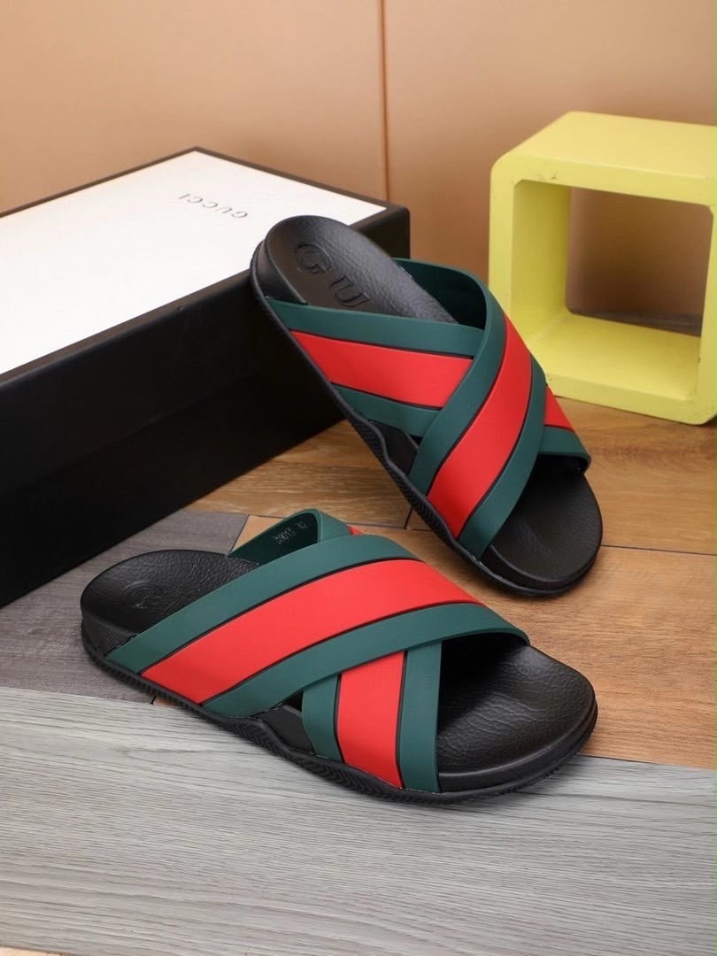Gucci Men’s Red/Green Web Striped Crisscross Slide Sandals Black 9 Rubber