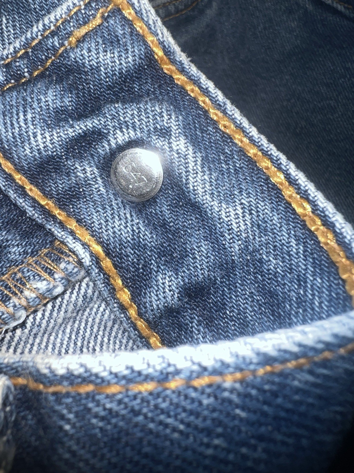 Levi’s 501XX 90’s Vintage Denim Medium Wash 36/29 Straight Leg Button Fly