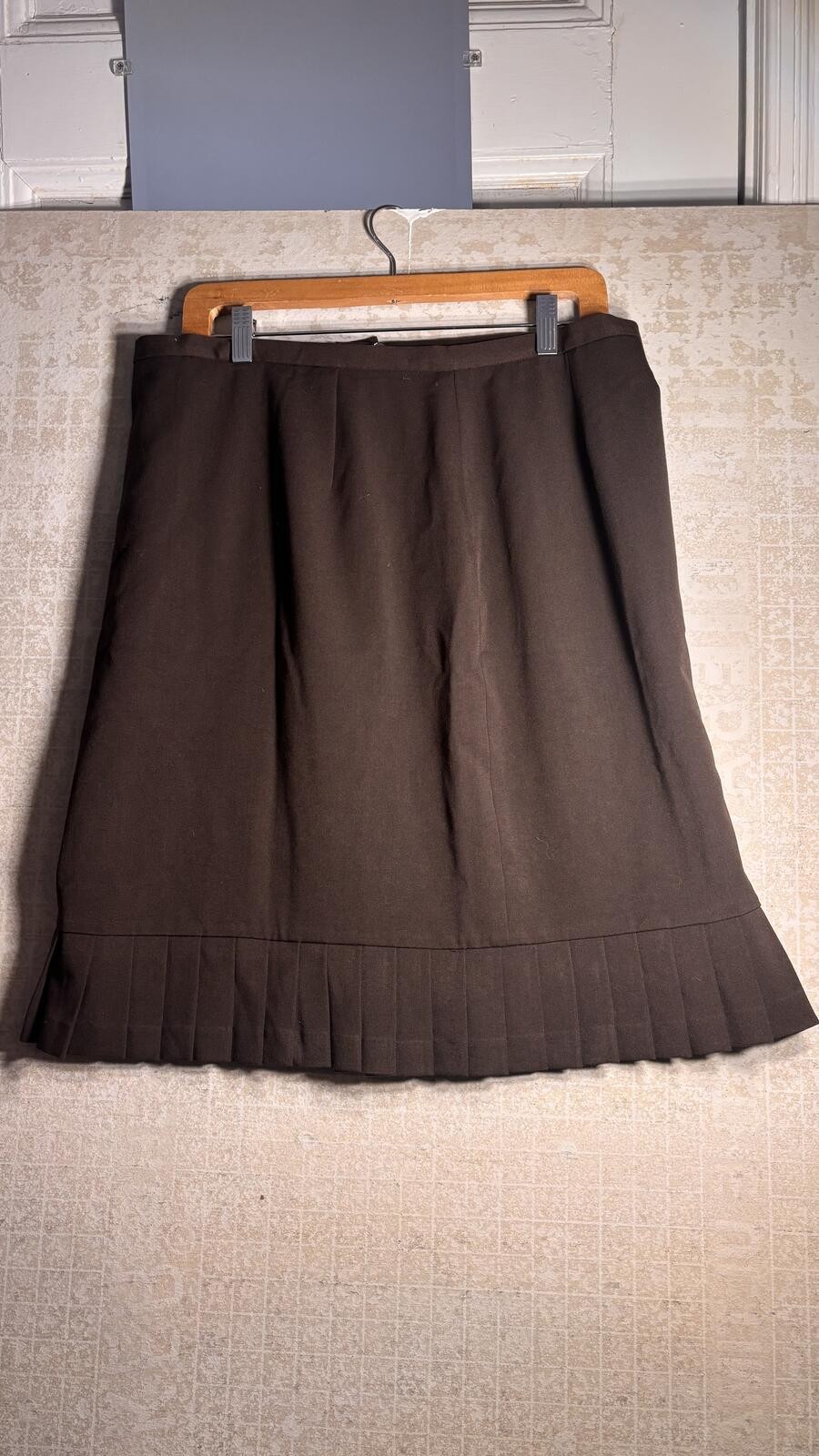 Brown Straight Skirt with Pleated Hem – Size 14