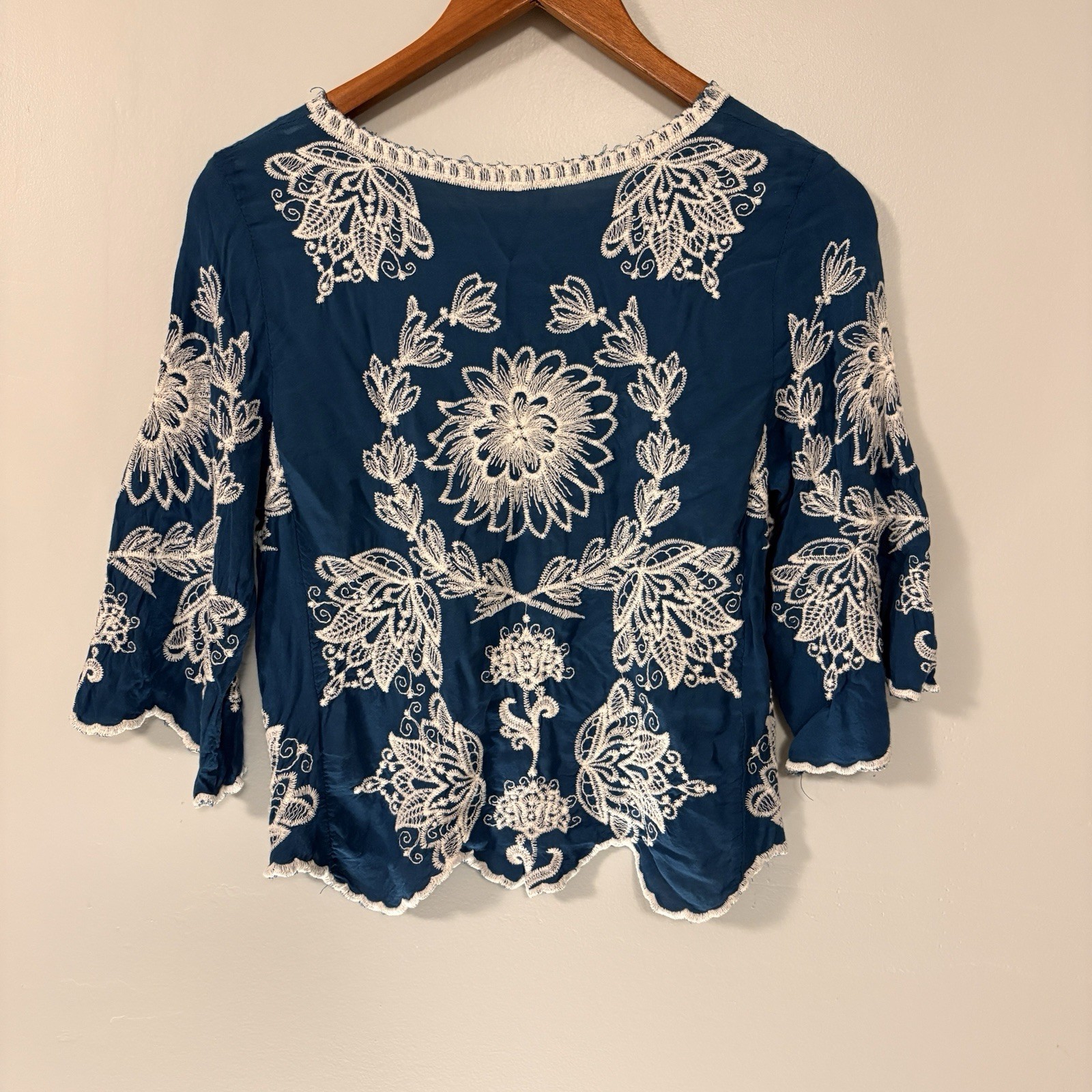Solitaire Boho Embroidered Floral Blouse Women’s Size Small Teal Peasant Top