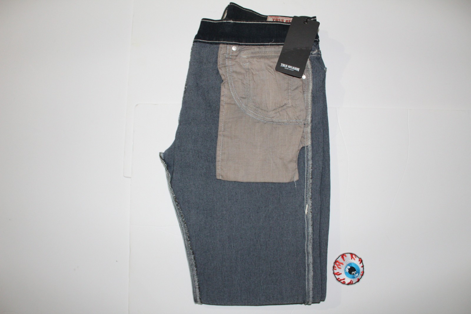 True Religion Men’s Jeans size 32 Relaxed Slim
