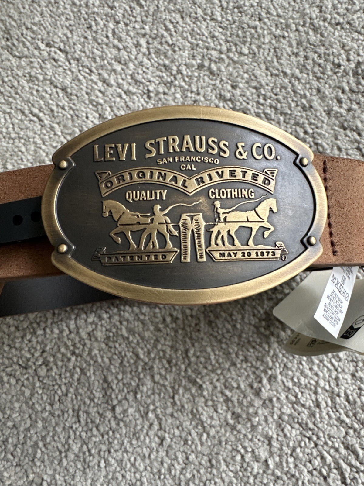Levi’s Men’s Leather Jean Brown Belt Billy Plaque Buckle Sz. 36 1.5 Inch Wide