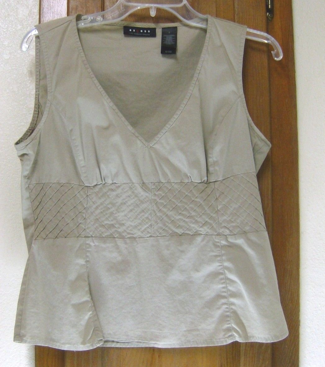 AXCESS Very Cute Tan Sleeveless V-neck Top With Zipper on the Side – Size 8