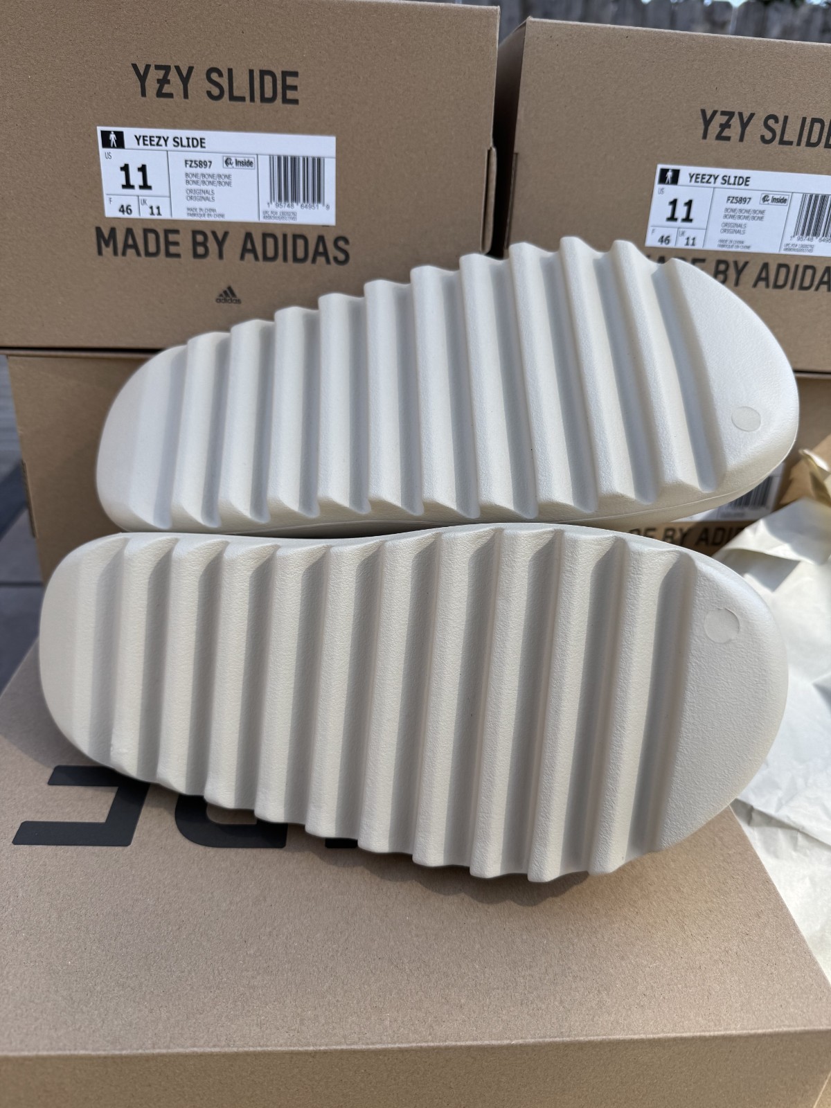 BRAND NEW adidas yeezy slide Bone FZ5897 SIZE 7-13 /100% AUTHENTIC