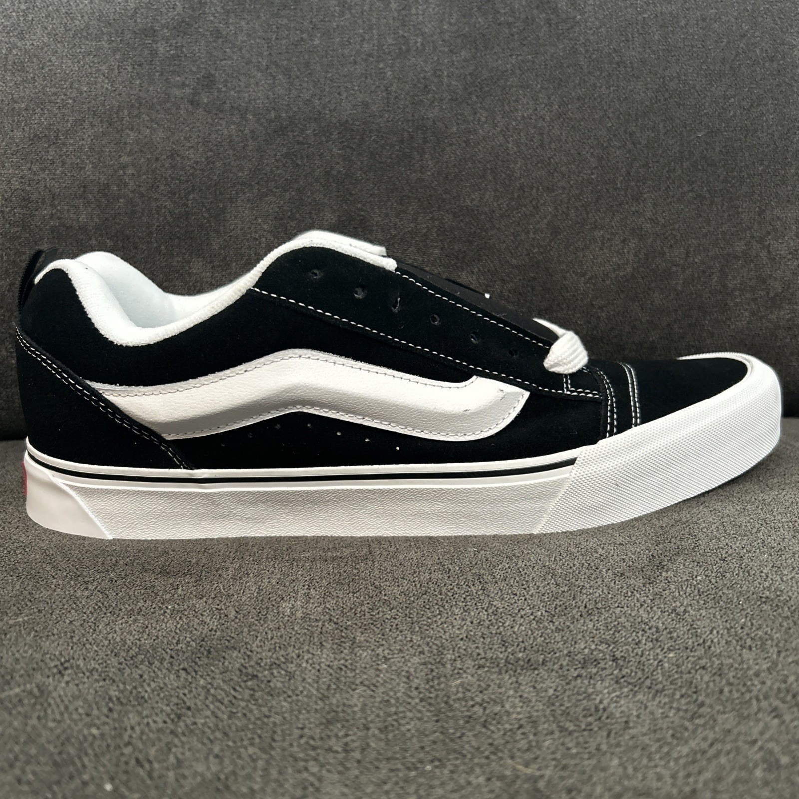 Vans Knu Skool Skate Shoe Mens 13 Black True White Chunky Classic Sneaker New
