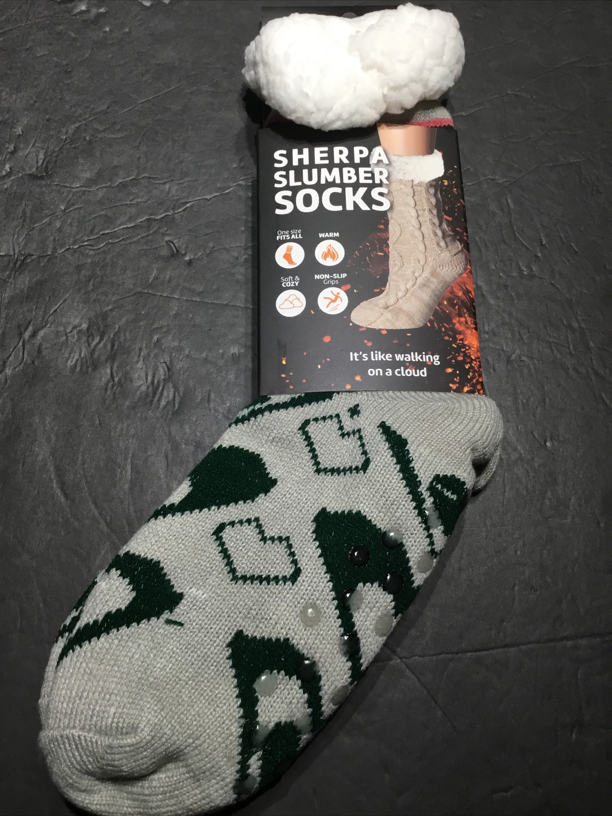 NWT Heat Trendz Sherpa Slumber Socks – One Size Fits All Unisex /Green Hearts