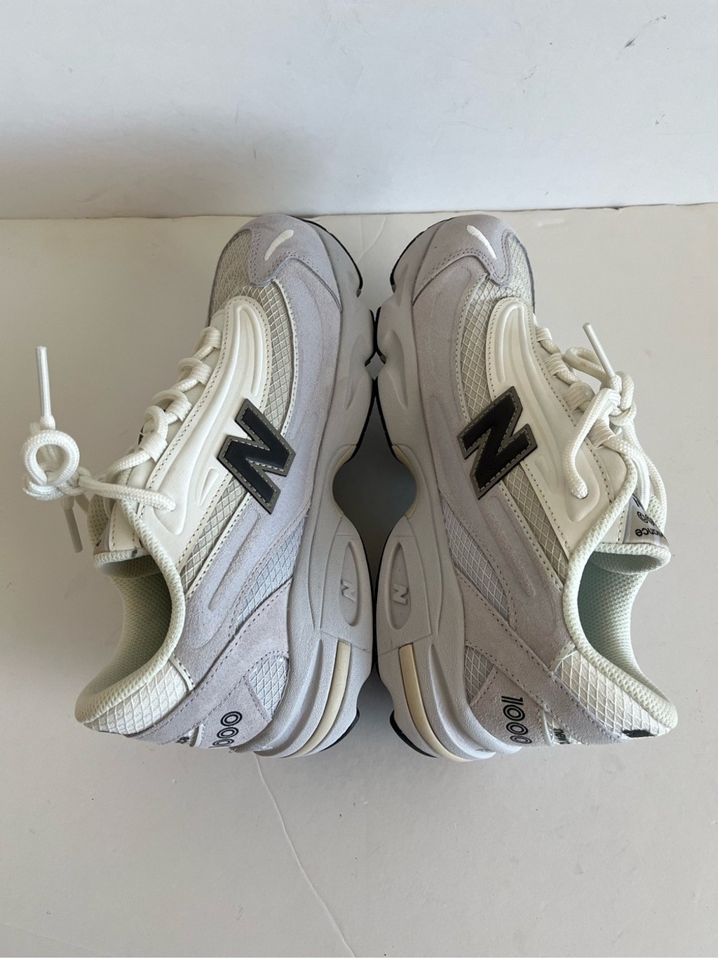 New Balance 1000 Pearl White Gray Sneakers size boy,men 6.5 /Women8