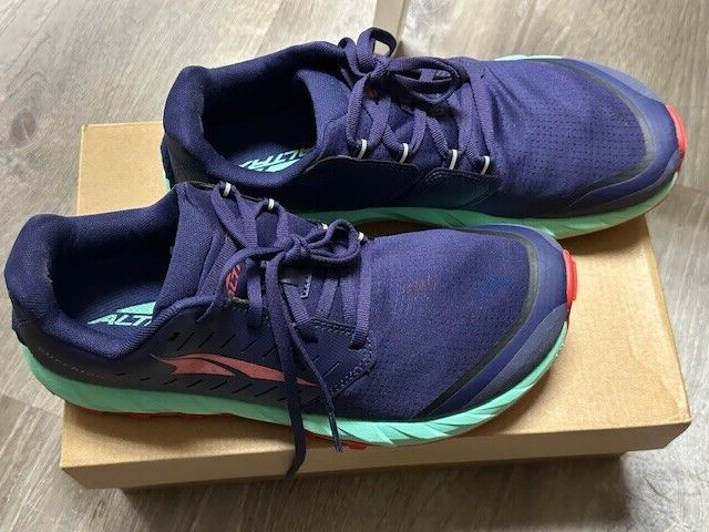 ALTRA Women’s AL0A82CM252 Superior 6 Running Shoe, Dark Purple – Size. 09.0 M