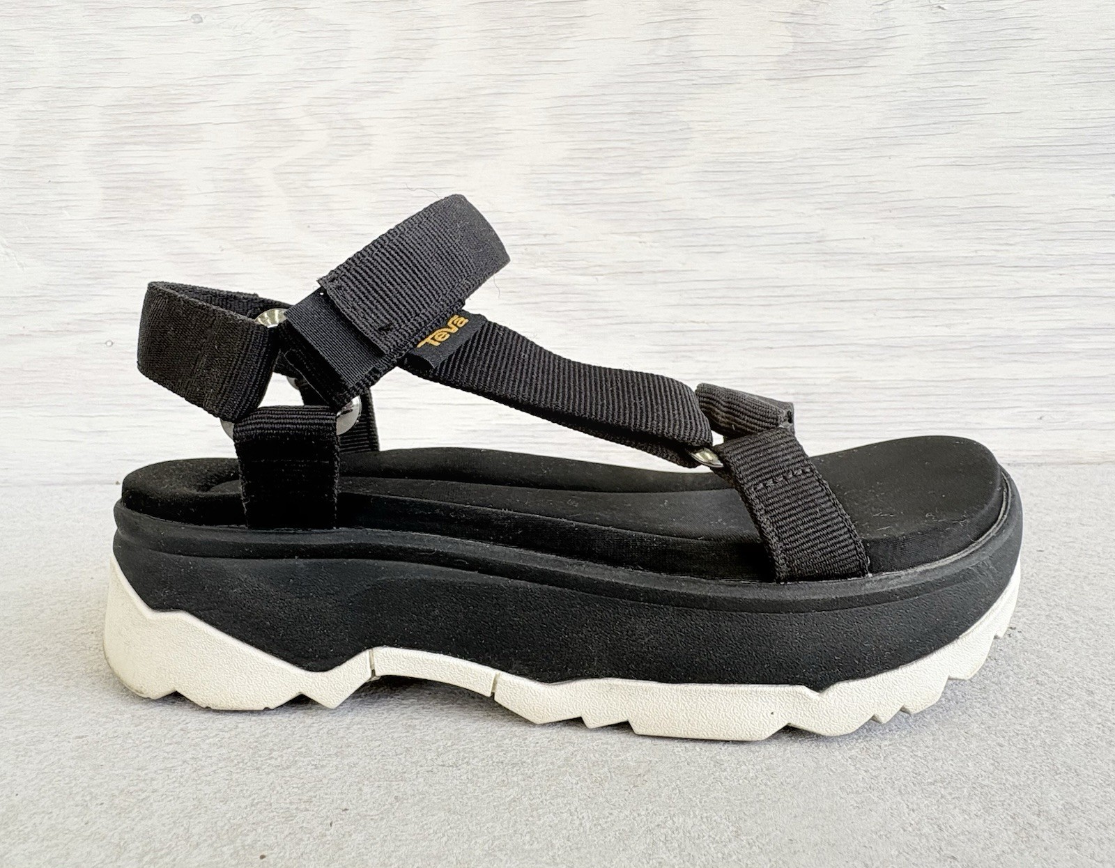Teva Women’s Jadito Adjustable Black & White Strappy Platform Sandals Size 8