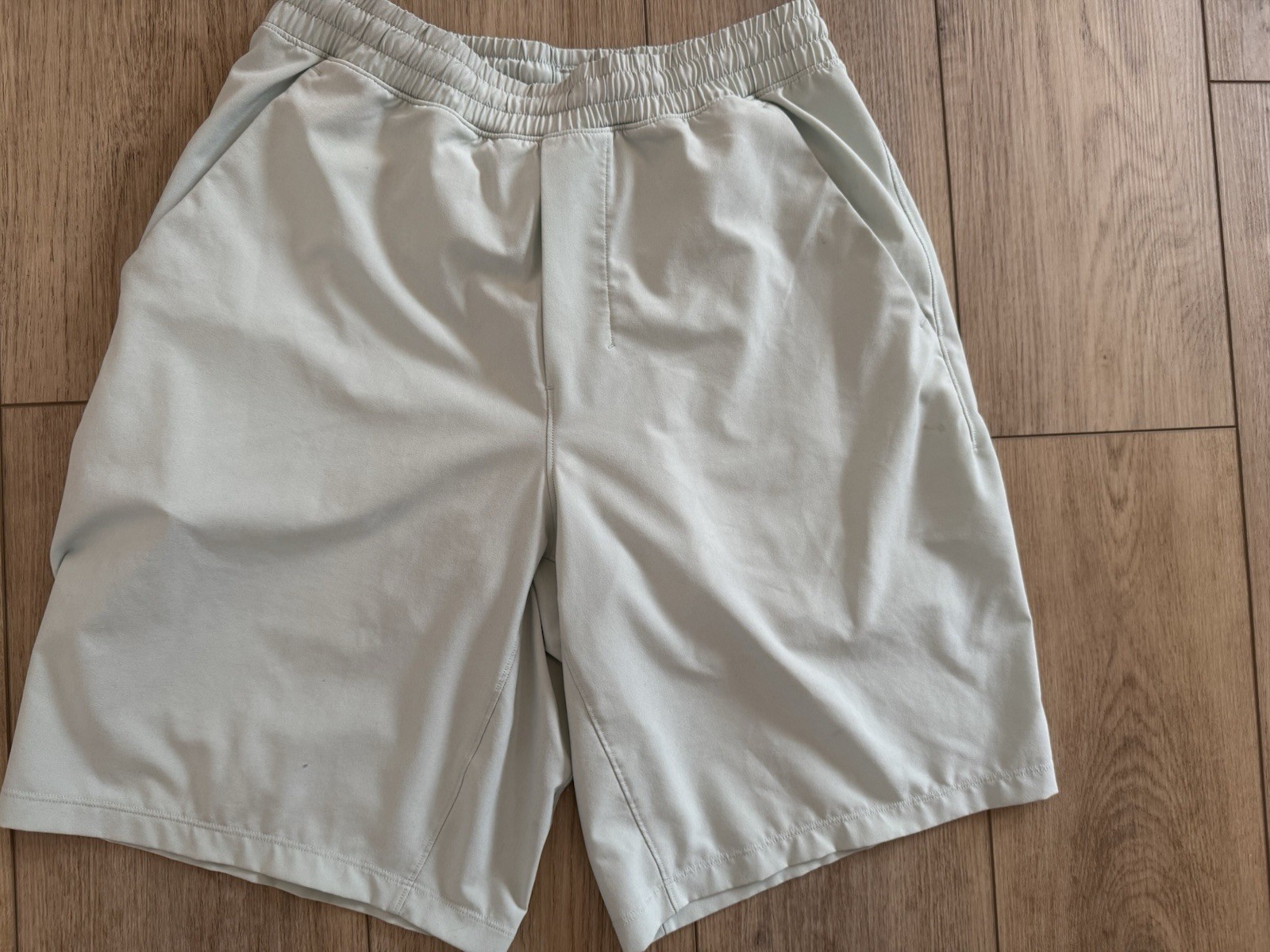 Lululemon Pace Breaker Men’s Sea Foam Solid Athletic Shorts S Lined Pockets