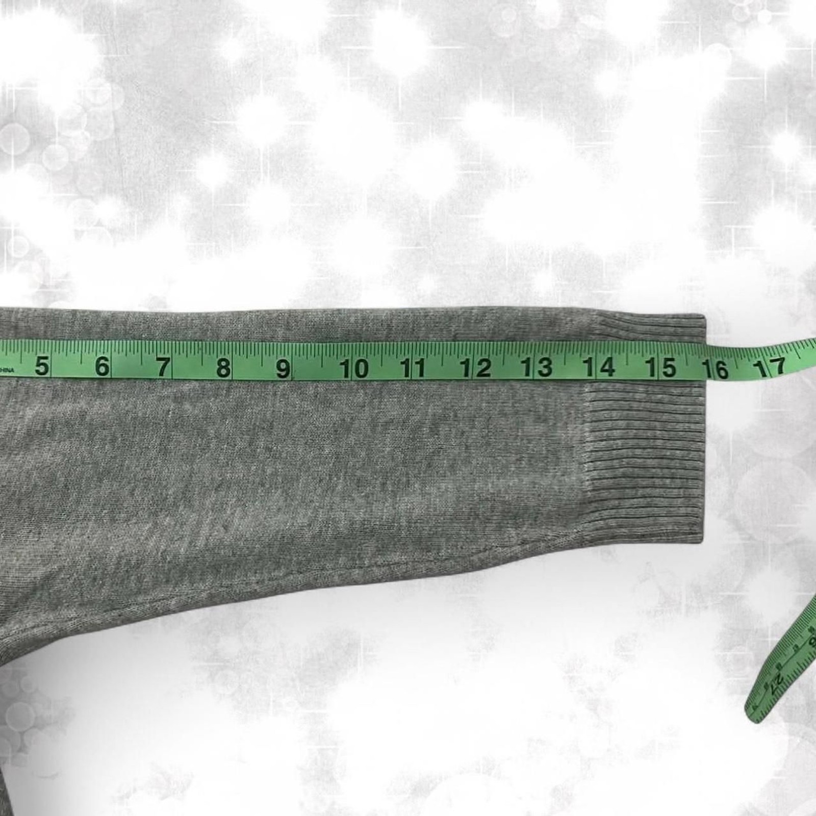 Y2K Classic grey argyle 3/4 sleeve sweater, minimalist top