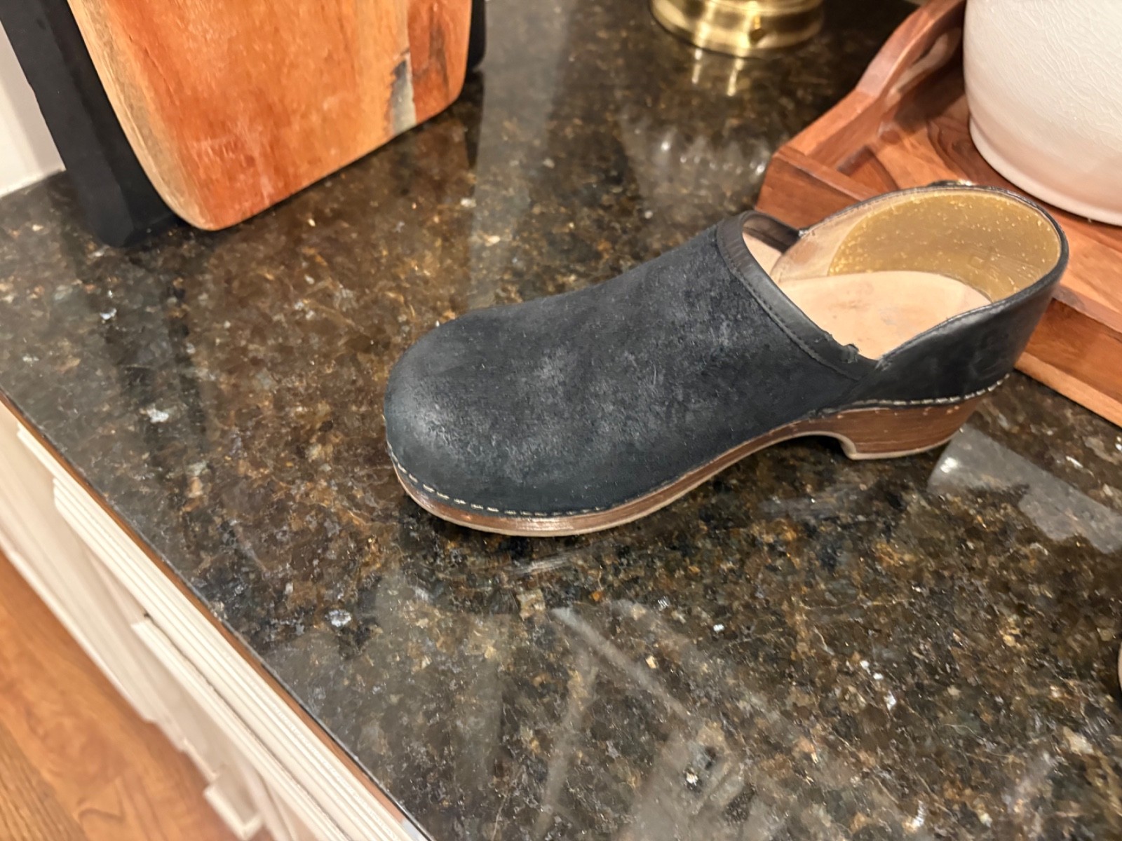 Dansko Brenna Slip-on Clogs Soft Blank Burnished Suede Size 37 (US 7)