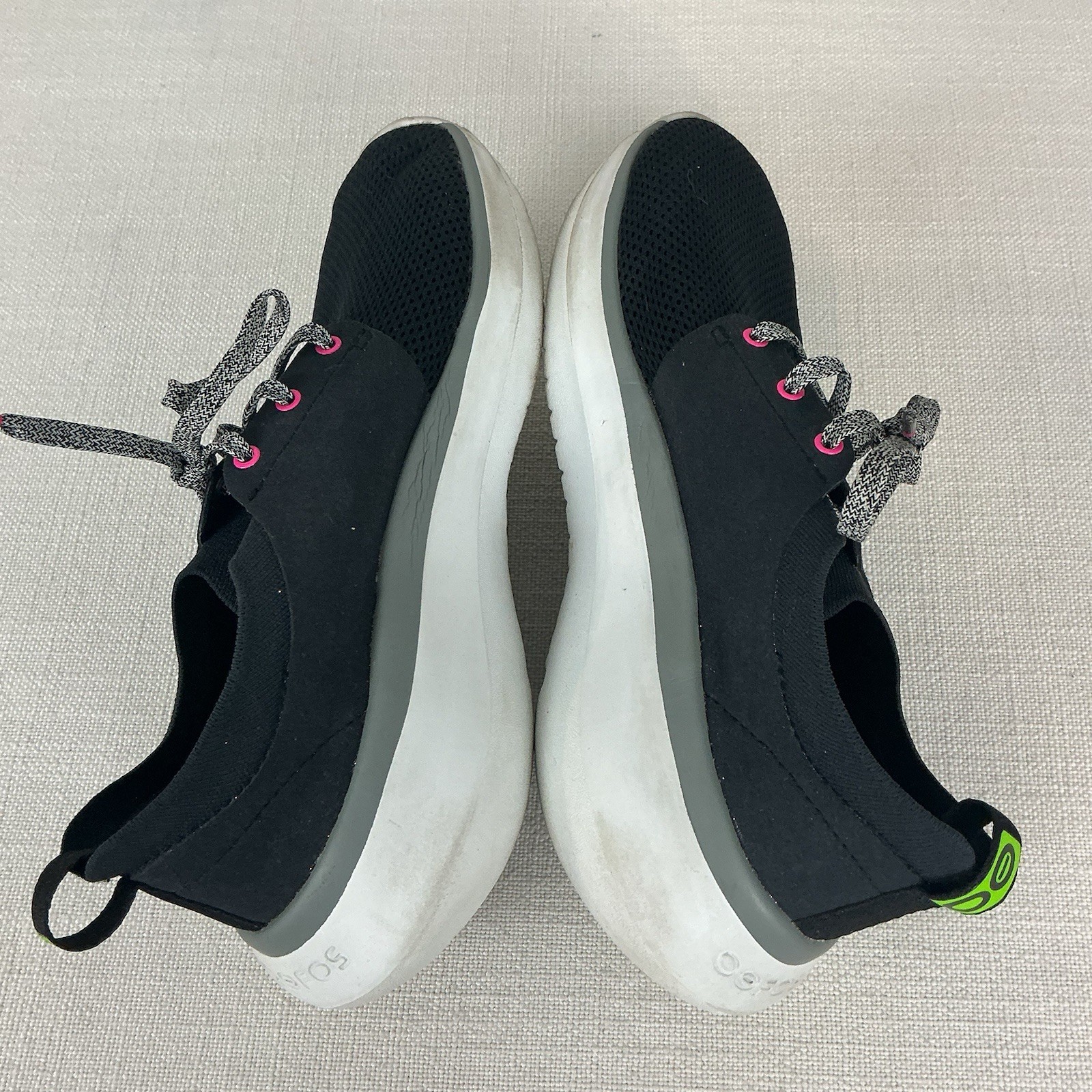 OOFOS Womens Size 6 Sneakers Black OOmy Stride Recovery Comfort Walking 04012024
